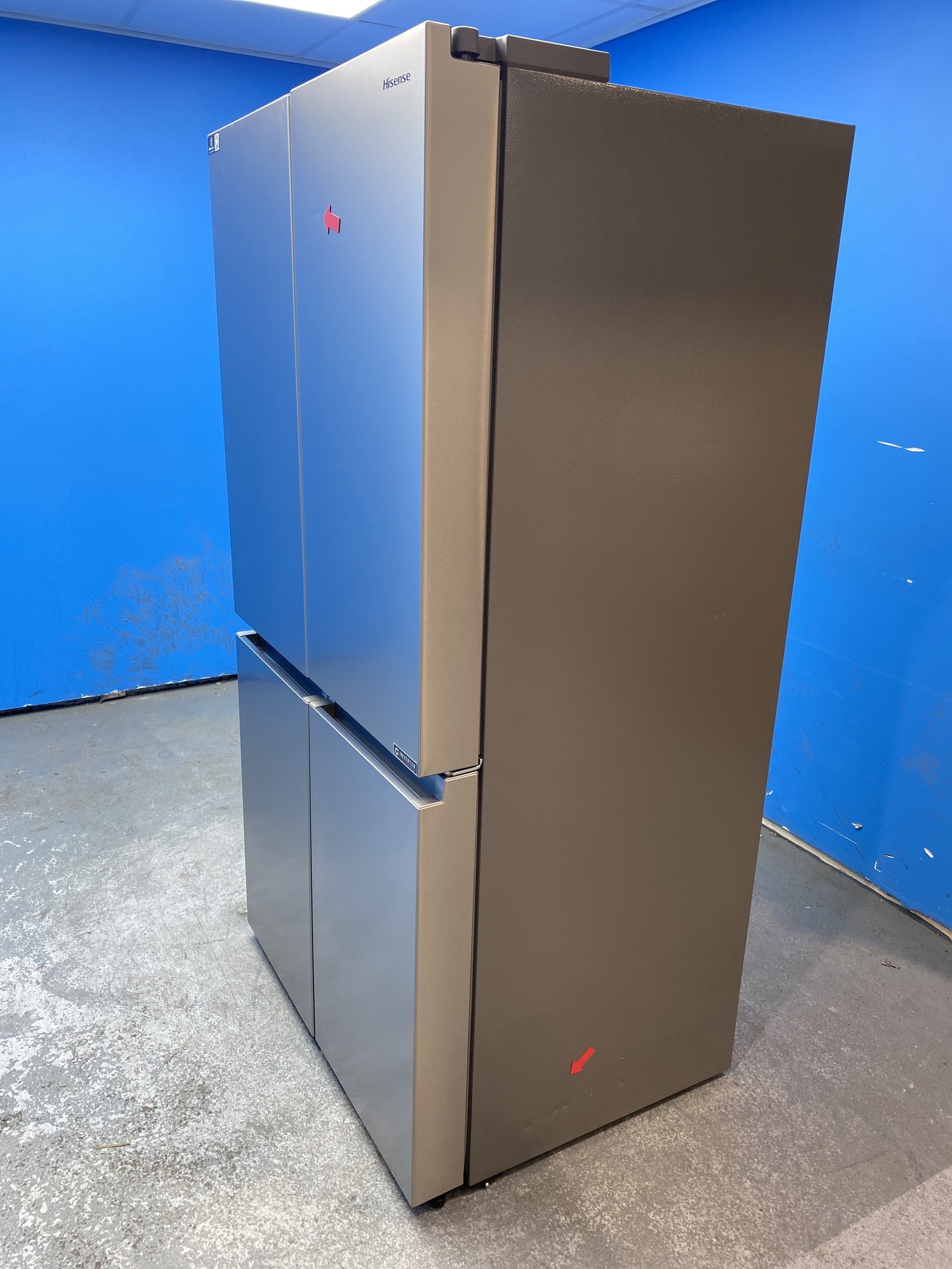 #GRC-157-634 - Hisense PureFlat RQ758N4SASE 609L American Style Fridge Freezer