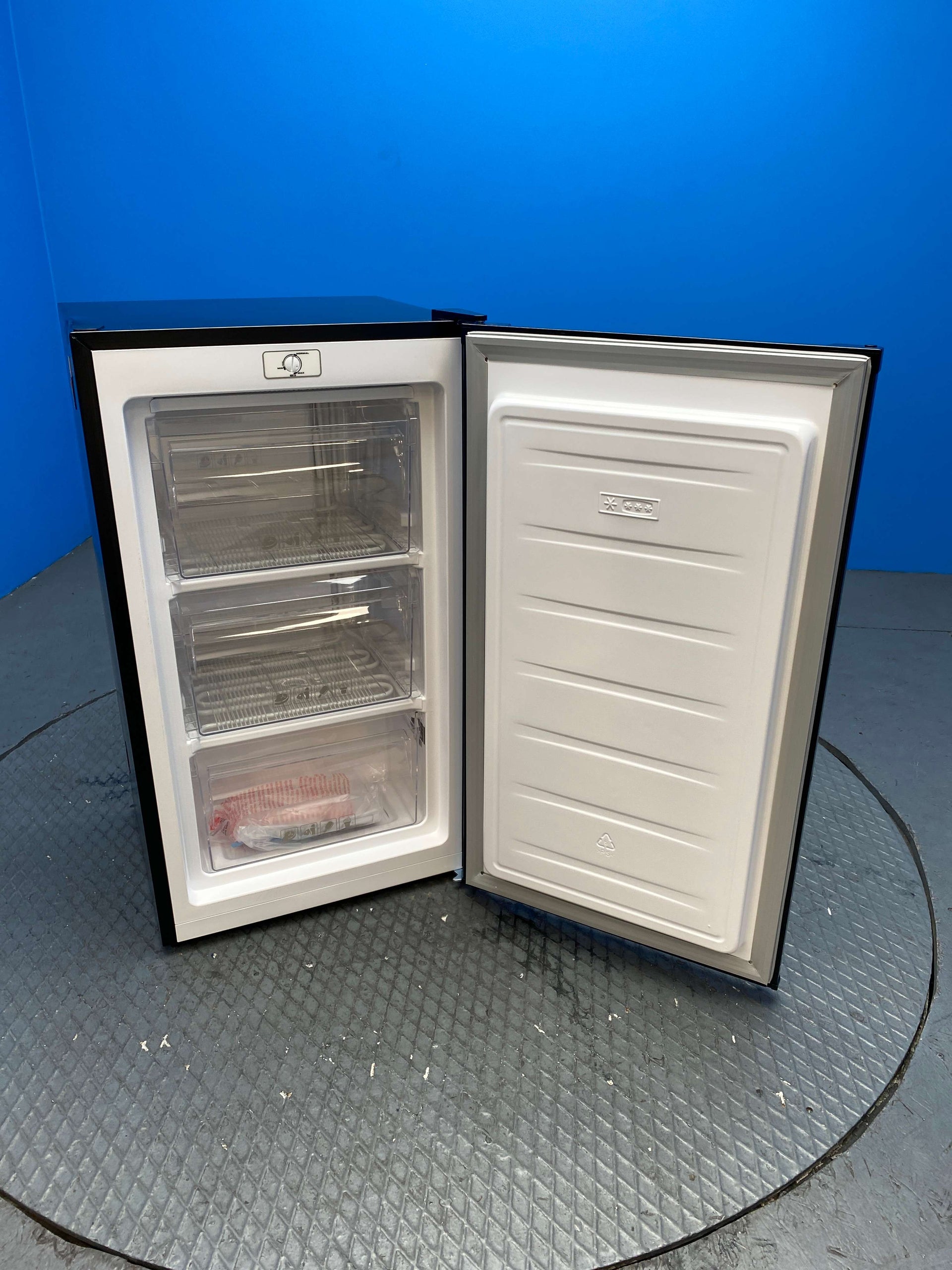 Abode A85UCFF482E1B 85L Under Counter Fridge Freezer