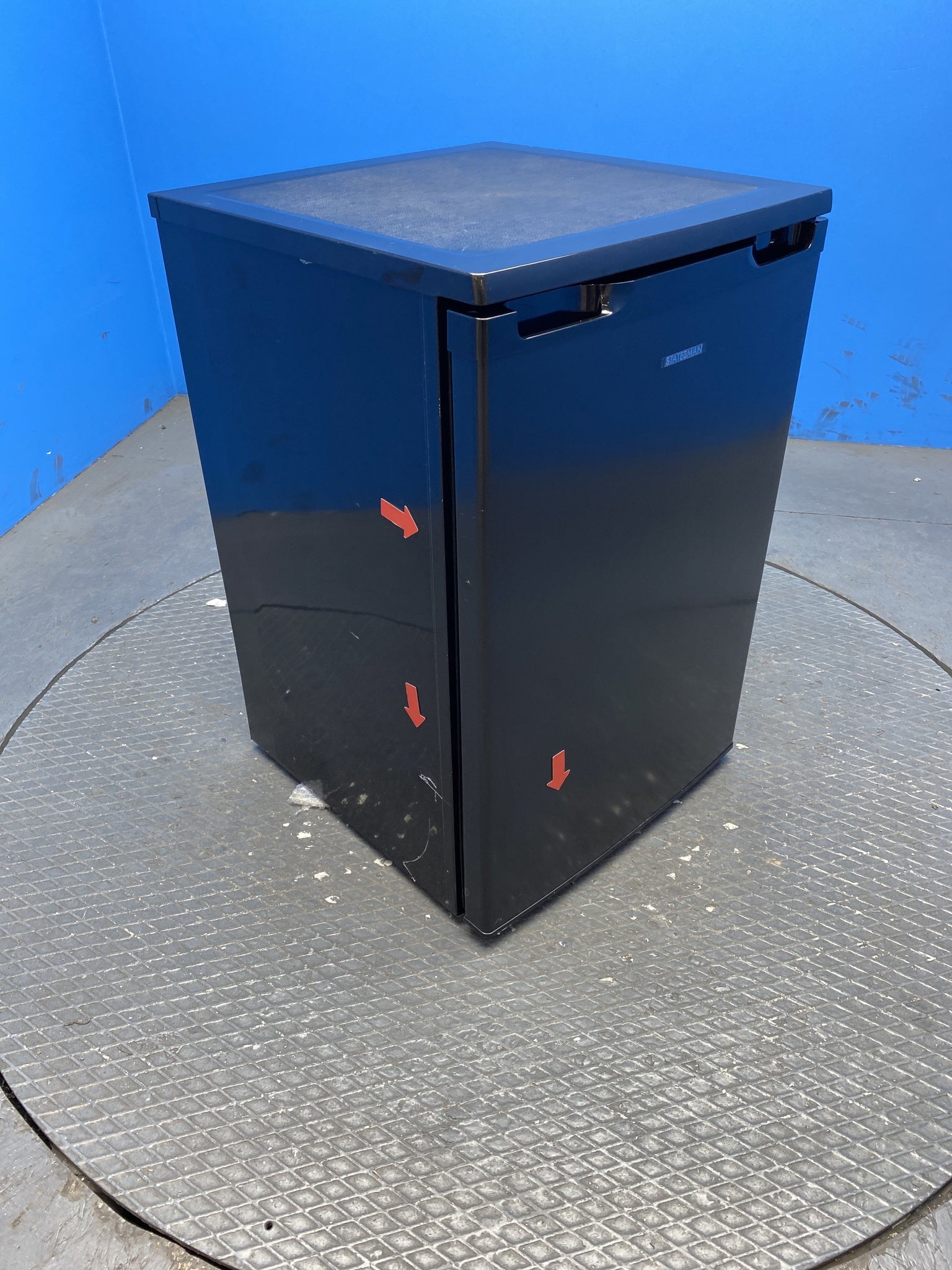 Statesman L255B 113 Litre 55cm Under Counter Fridge