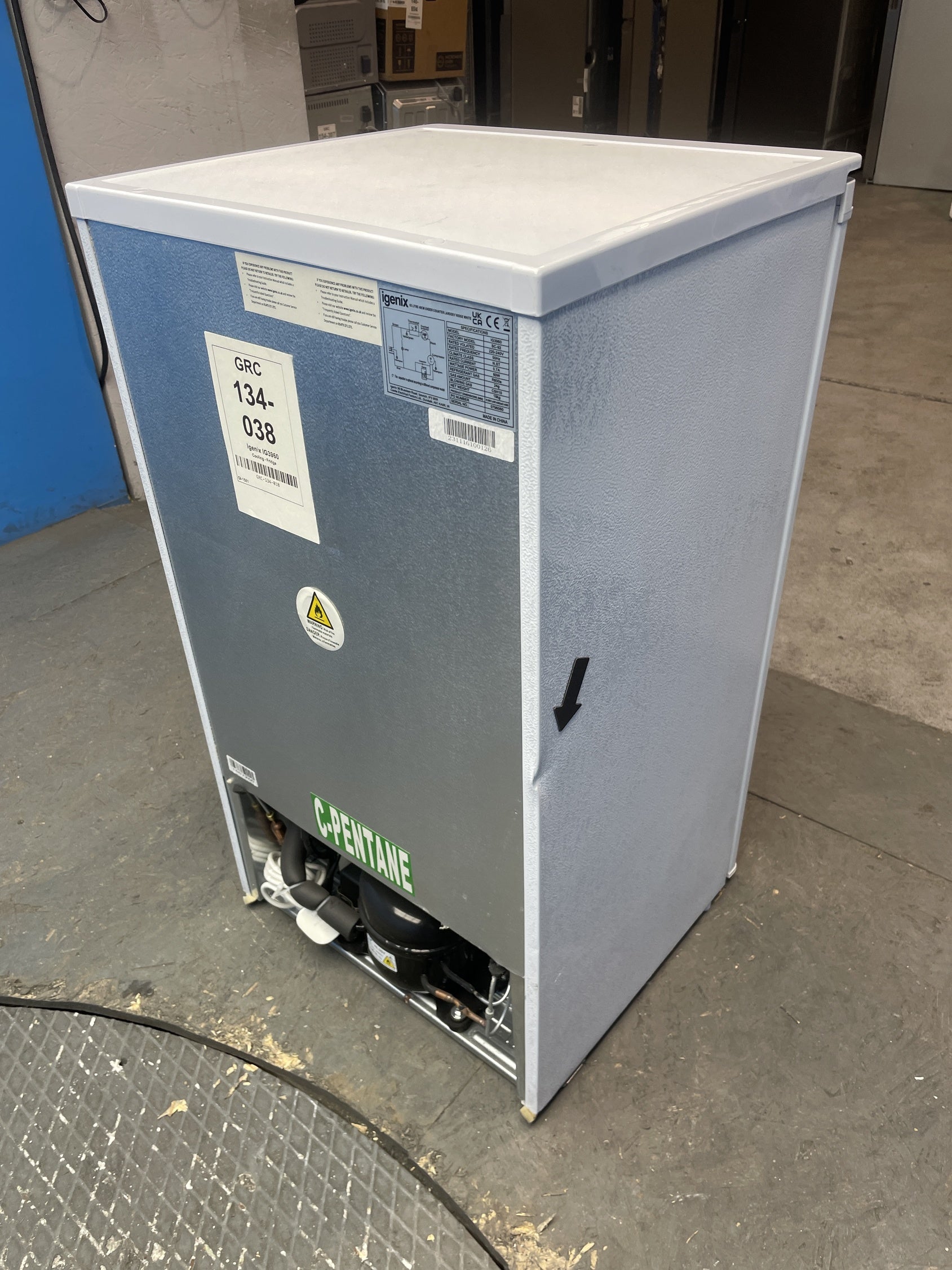 #GRC-134-038 - Igenix IG3960 92L Under-Counter Larder Fridge