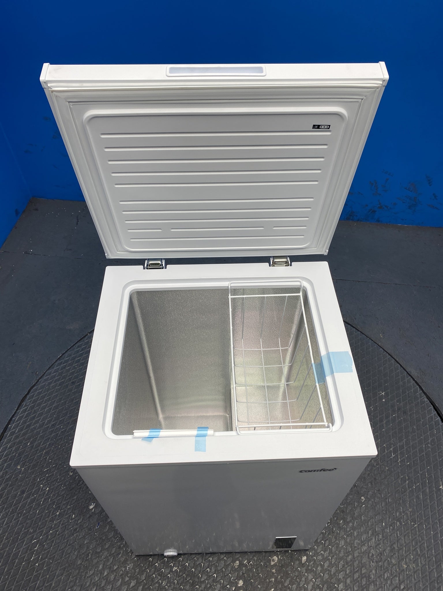 COMFEE' RCC100WH2(E) 99L Freestanding Chest Freezer