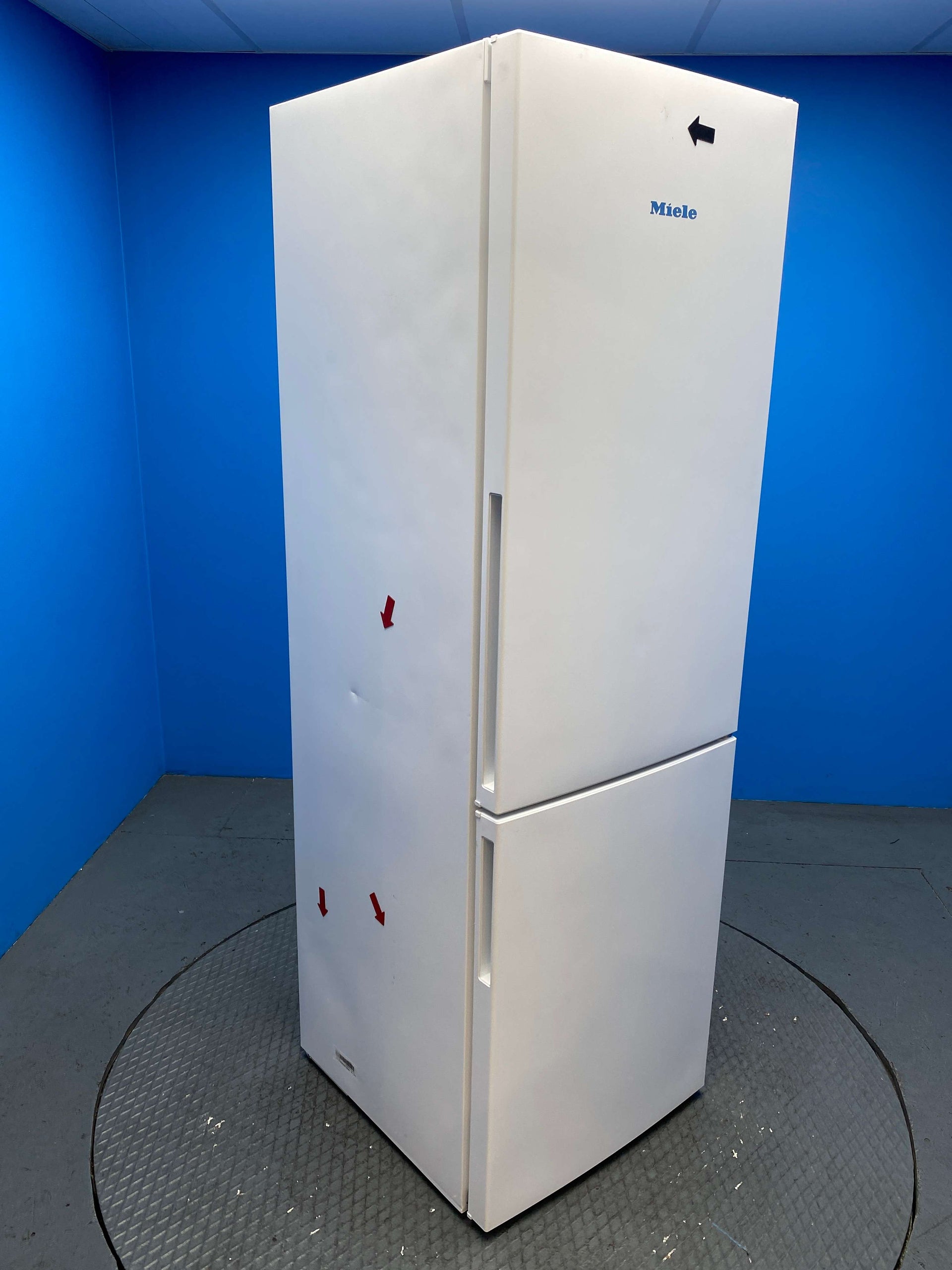 Miele KD4172E 308L 60/40 Freestanding Fridge Freezer