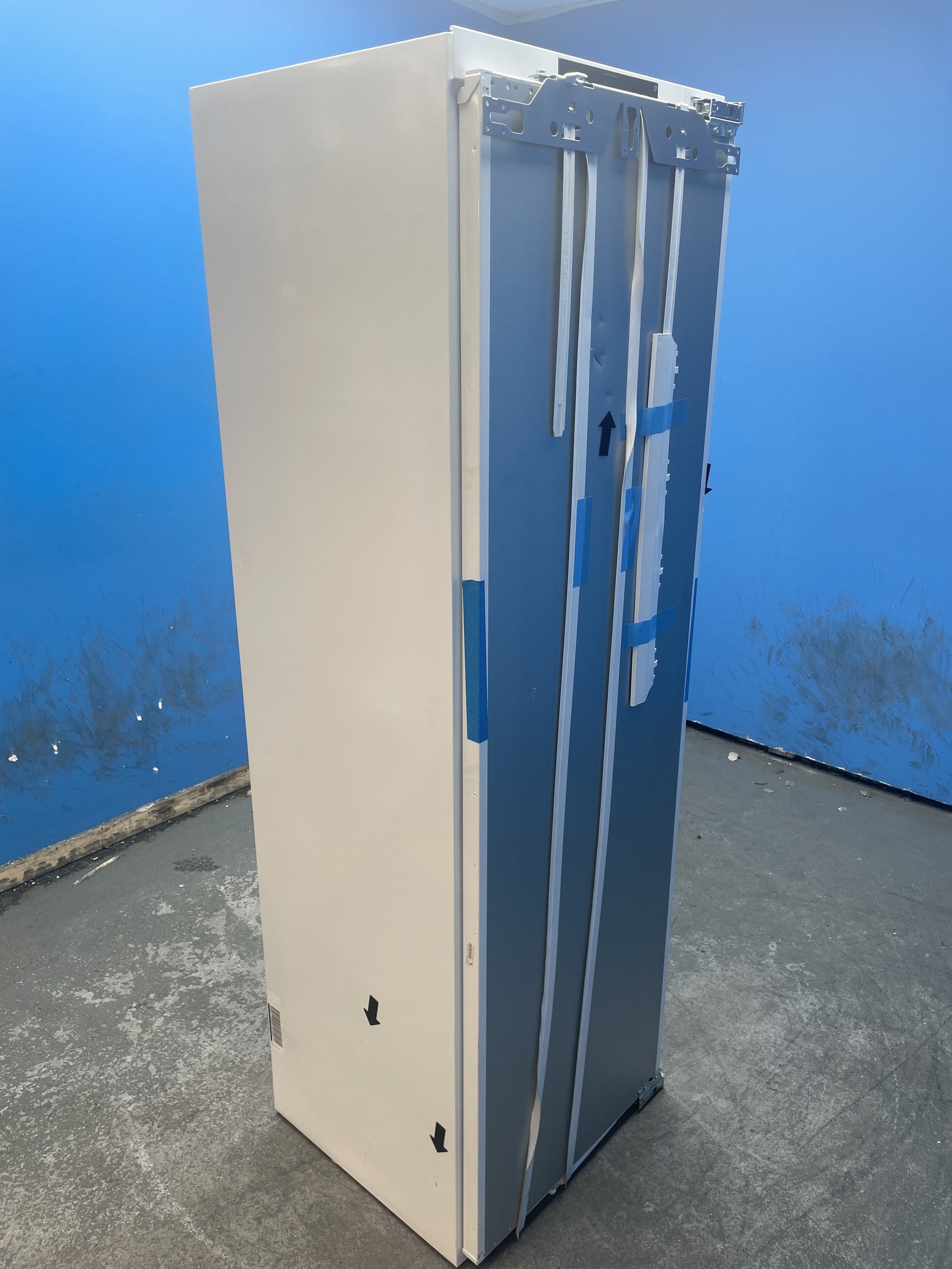 #GRC-158-070 - Miele K 7747 C Tall Built-In Integrated Larder Fridge