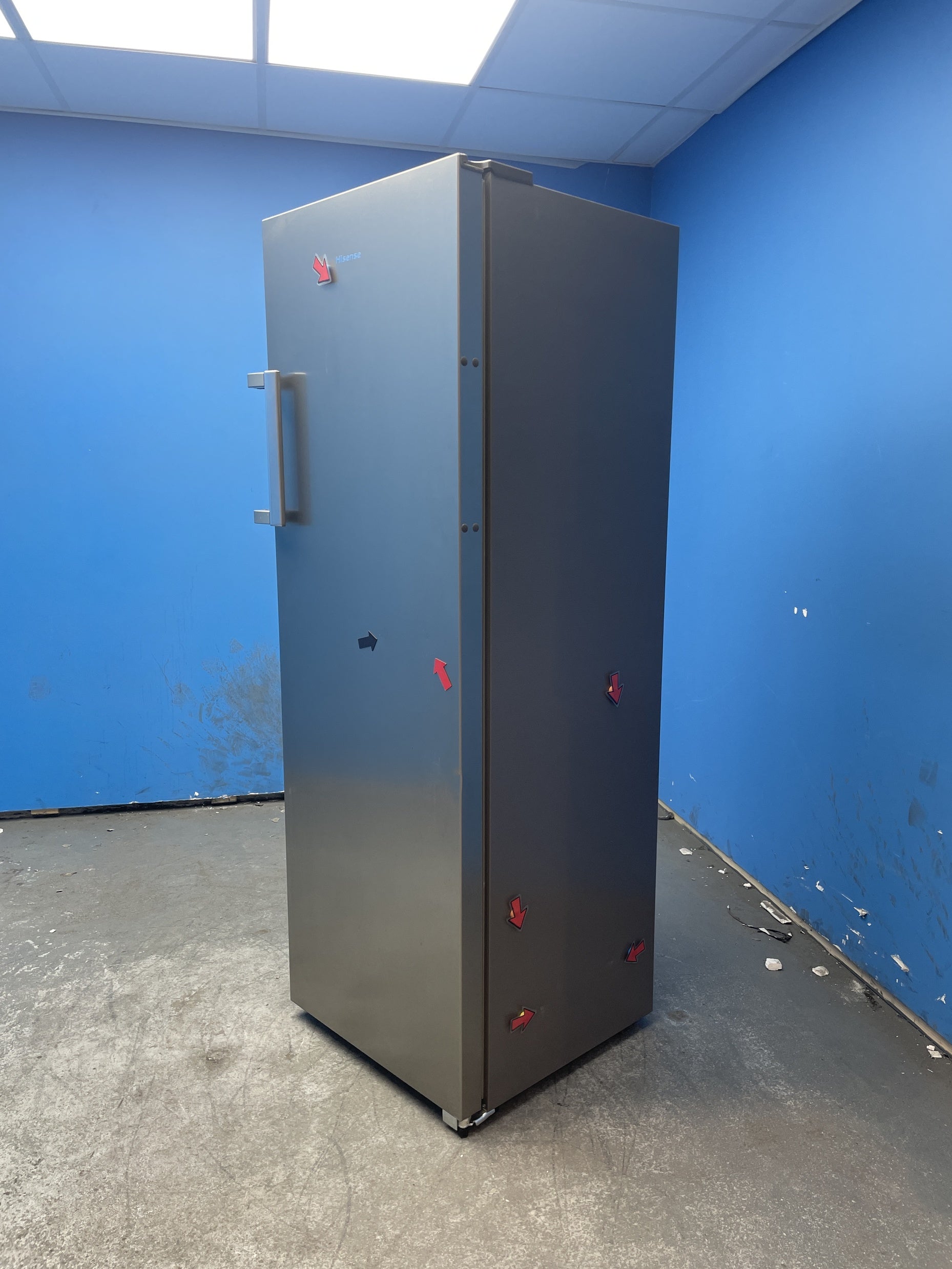 #GRC-153-738 - Hisense RL415N4ACE Tall 322 Litre No Frost Larder Fridge