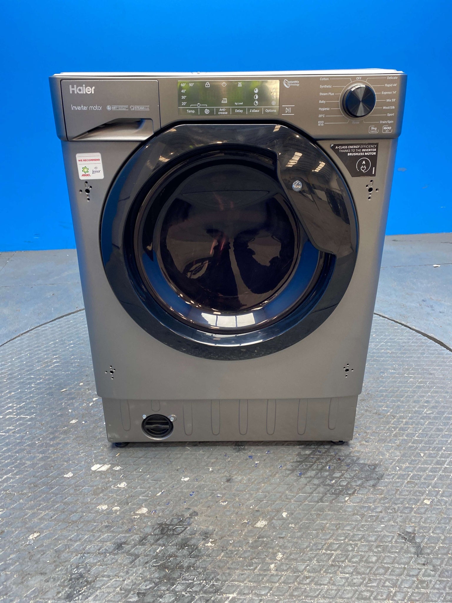 Haier HWQ90B416FWBR Series 4 Integrated 9kg 1600 Spin Washing Machine