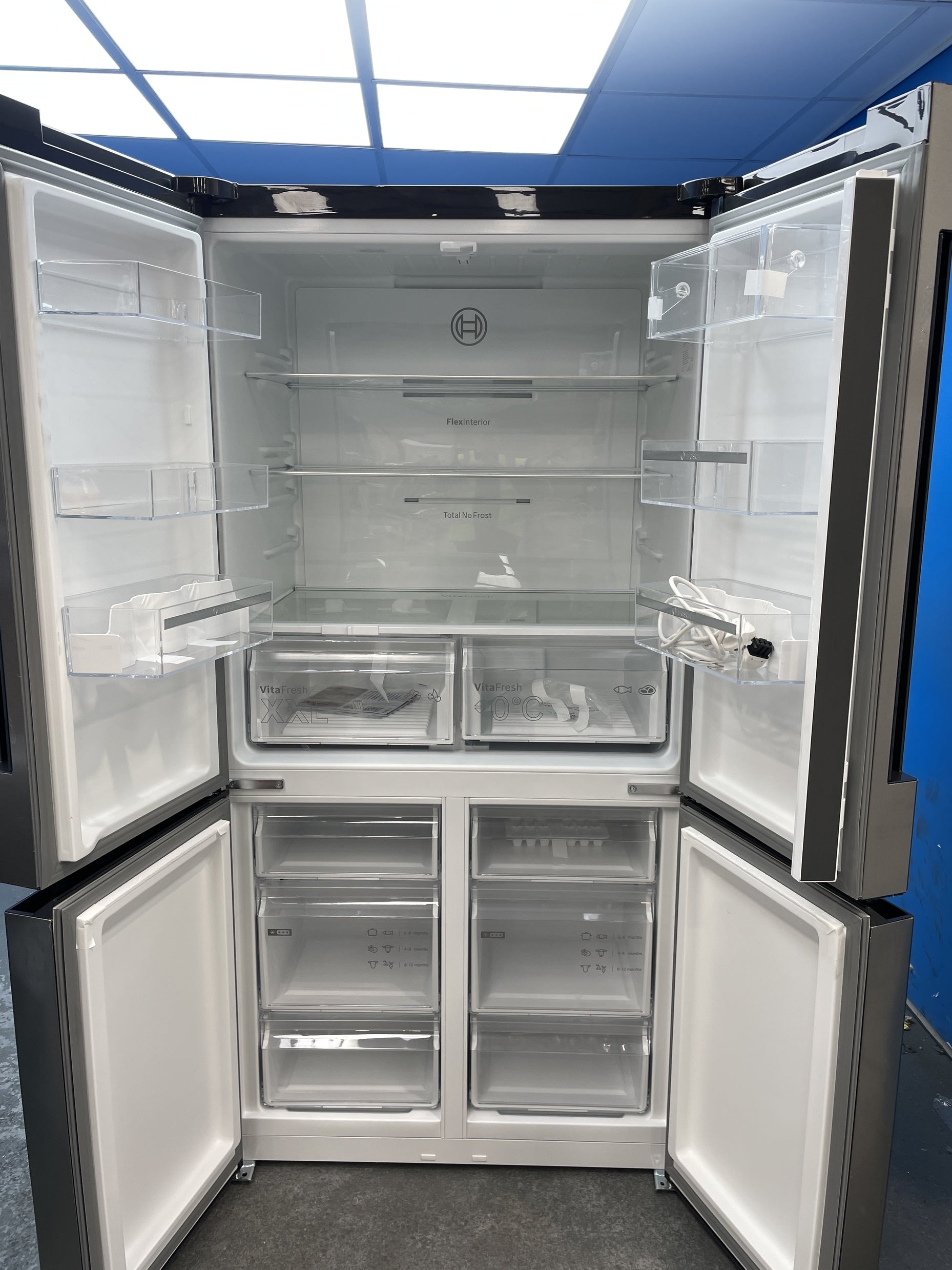 #GRC-157-804 - Bosch KFN96VPEAG Series 4 French Door 605 Litre Fridge Freezer