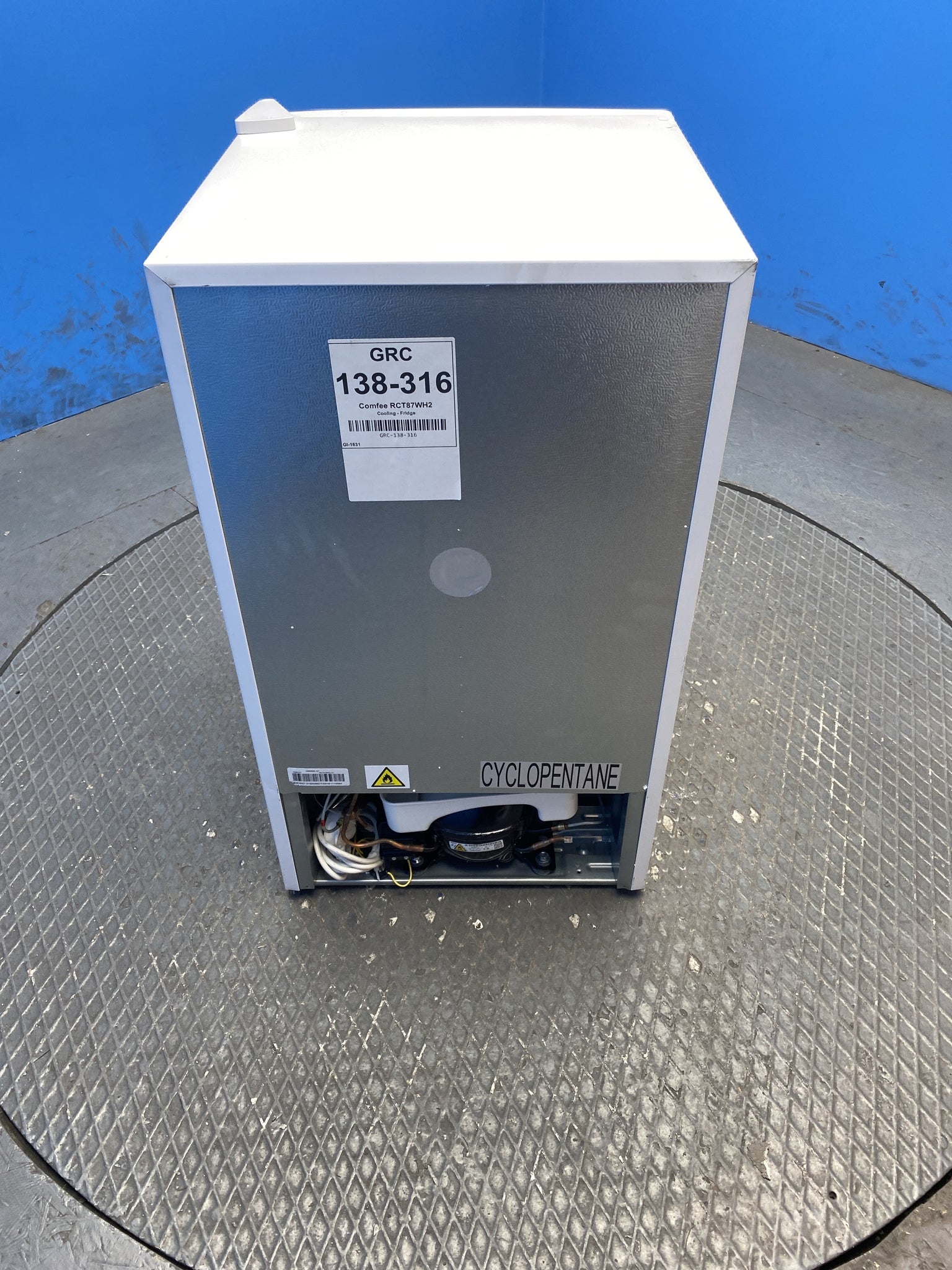 COMFEE’ RCT87WH2(E) 87L Under Counter Fridge Freezer