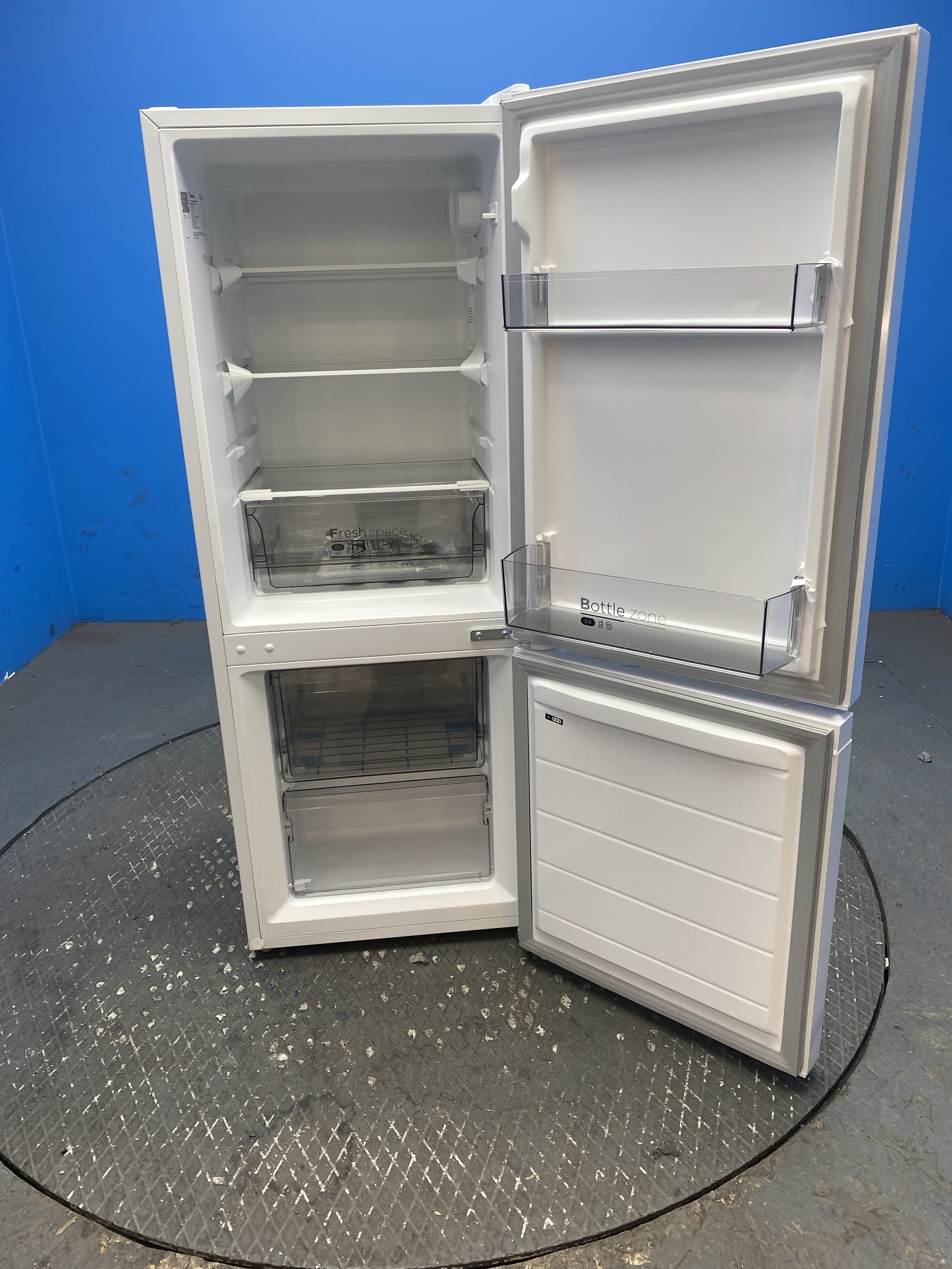 #GRC-158-804 - Midea MDRB202FGE01 47cm Wide Low Frost Combi Fridge Freezer