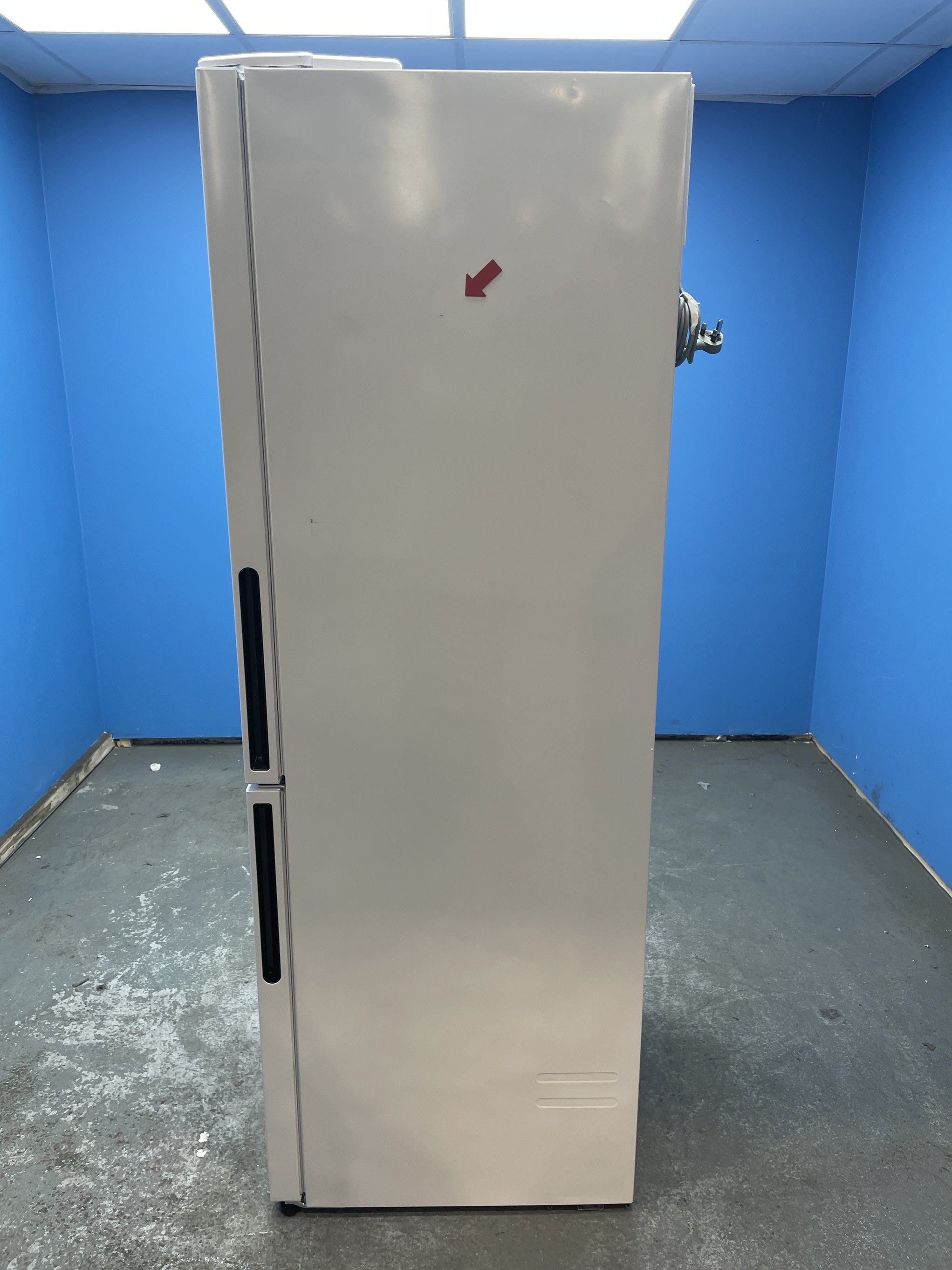 #GRC-153-566 - Hoover HOCE4T618EWK 341 Litre Combi Fridge Freezer