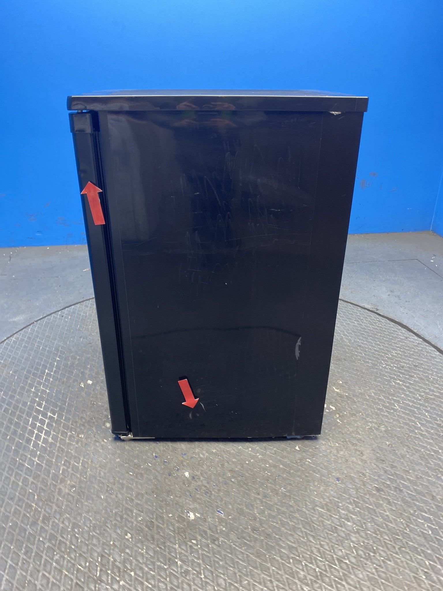Igenix IG355B 94 Litre Under Counter Freezer
