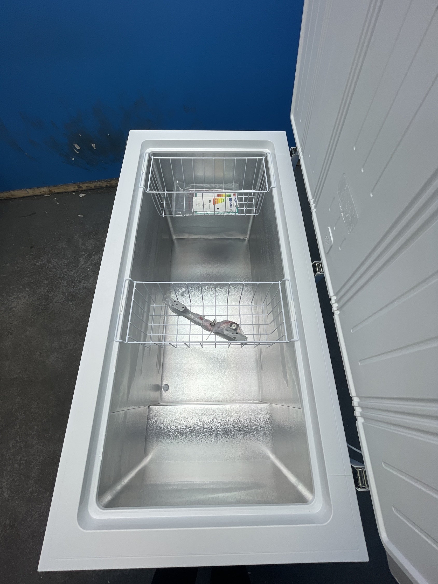 #GRC-163-149 - Hisense FC571D4AWLYE 372L Winter Guard Chest Freezer