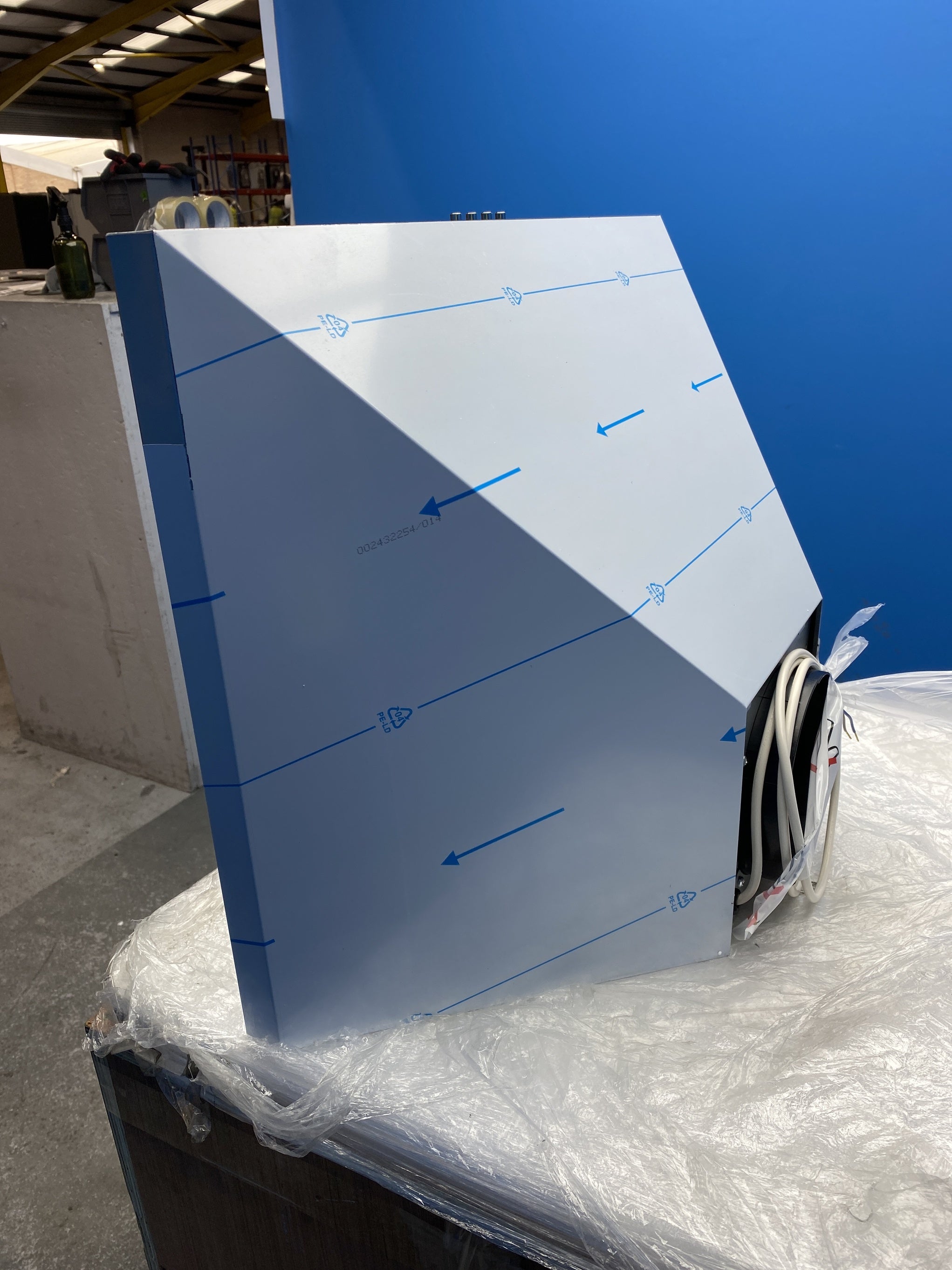 #GRC-150-212 - AEG LFC316X 60cm Stainless Steel Pyramid Chimney Hood
