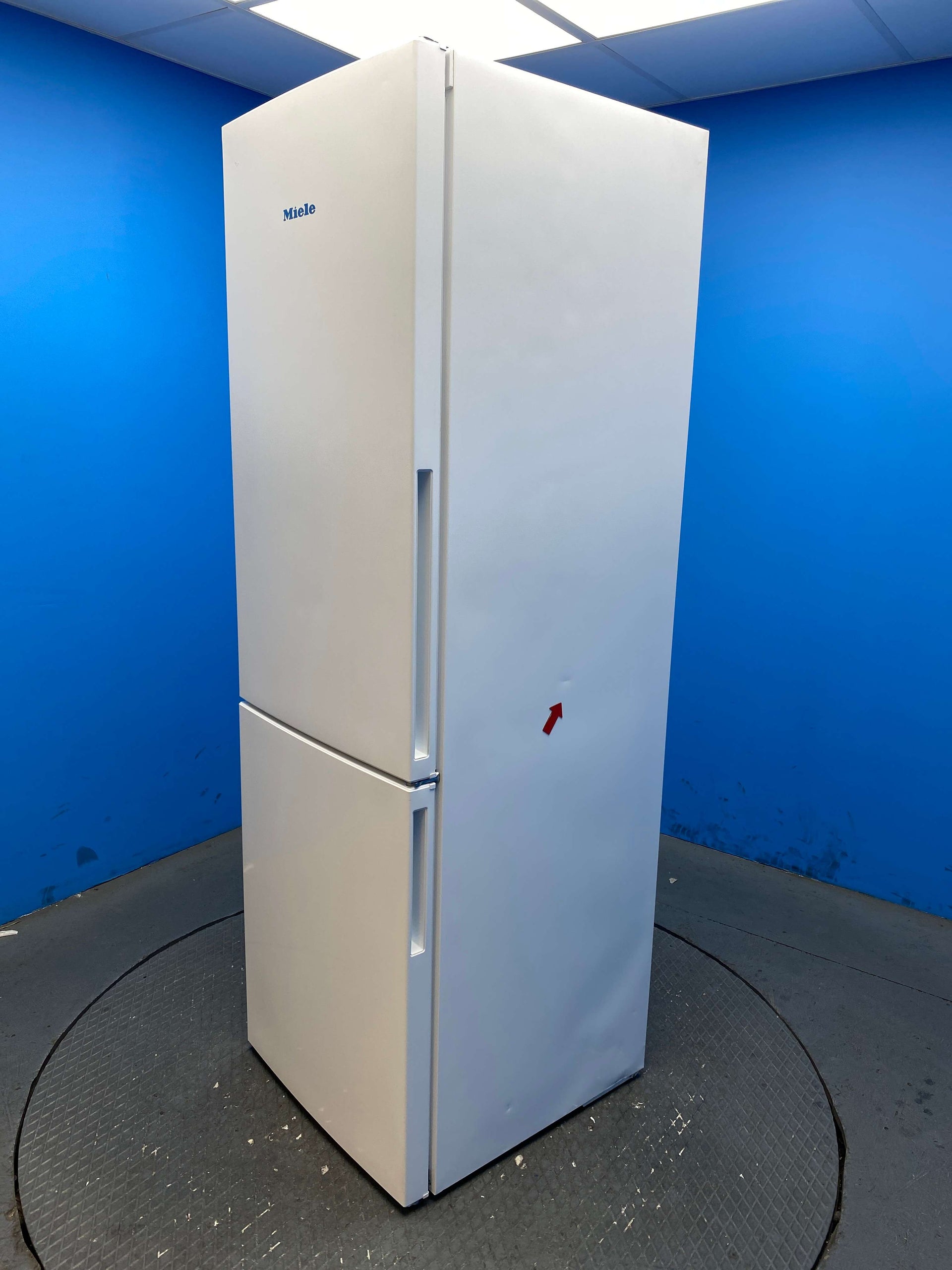 Miele KD4172E 308L 60/40 Freestanding Fridge Freezer