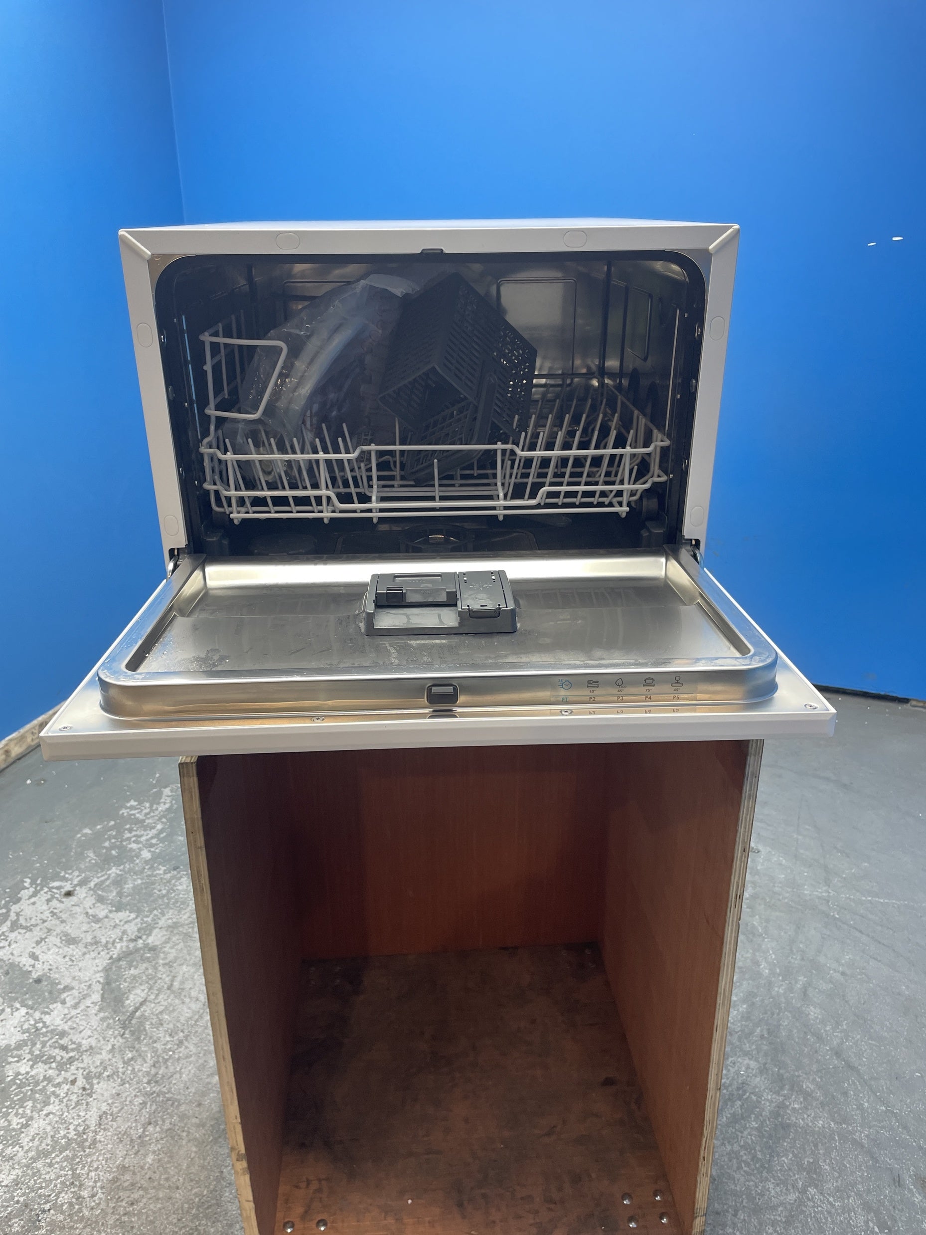 #GRC-154-855 - Candy RapidÓ CP 6E51LW-80 6 Place Setting Tabletop Dishwasher