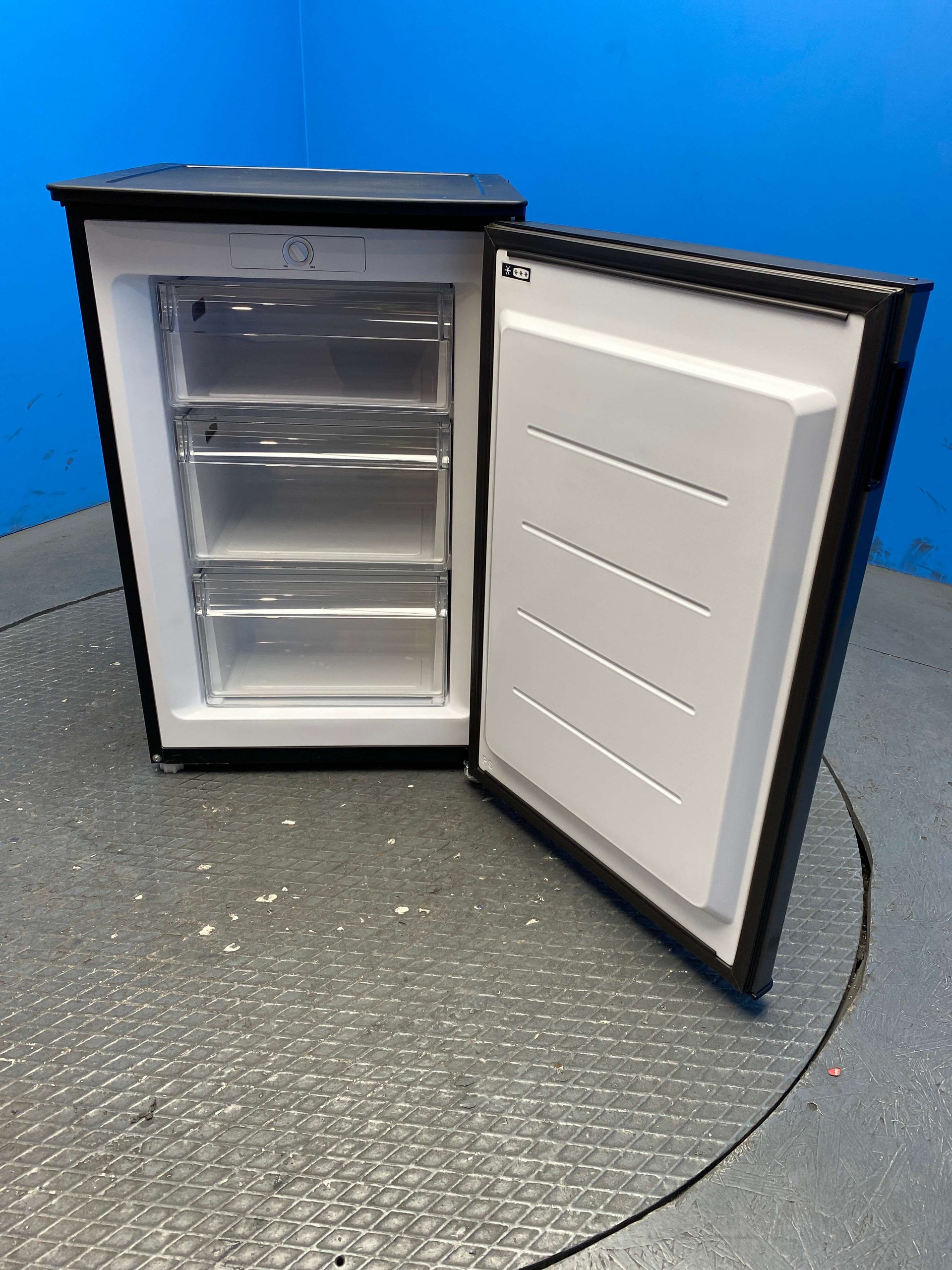 Hoover HOUQS58ESK 55cm Undercounter Freezer