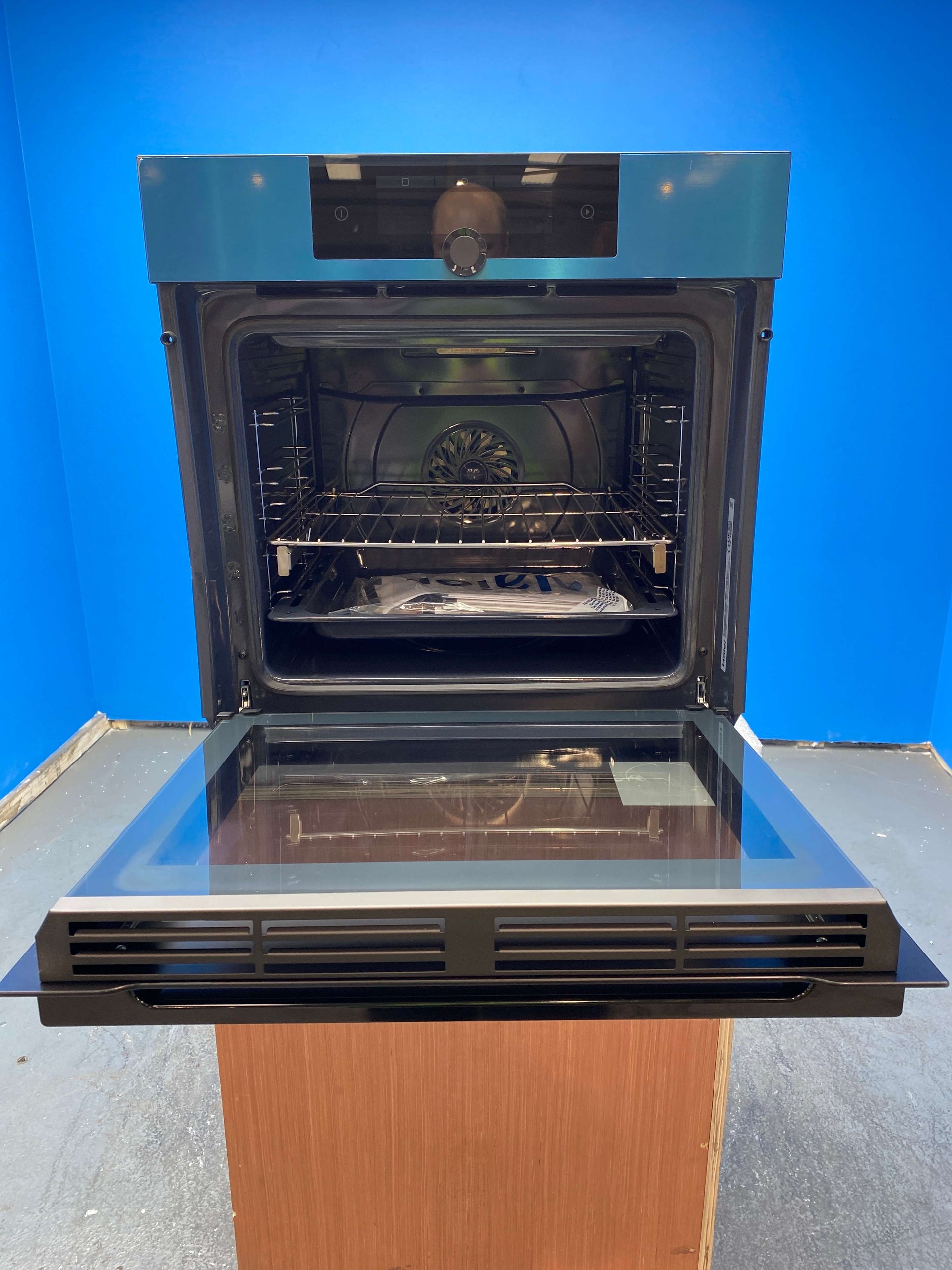 Haier I-Turn Series 2 HWO60SM2F3XH 70L Wi-Fi Built-In Oven