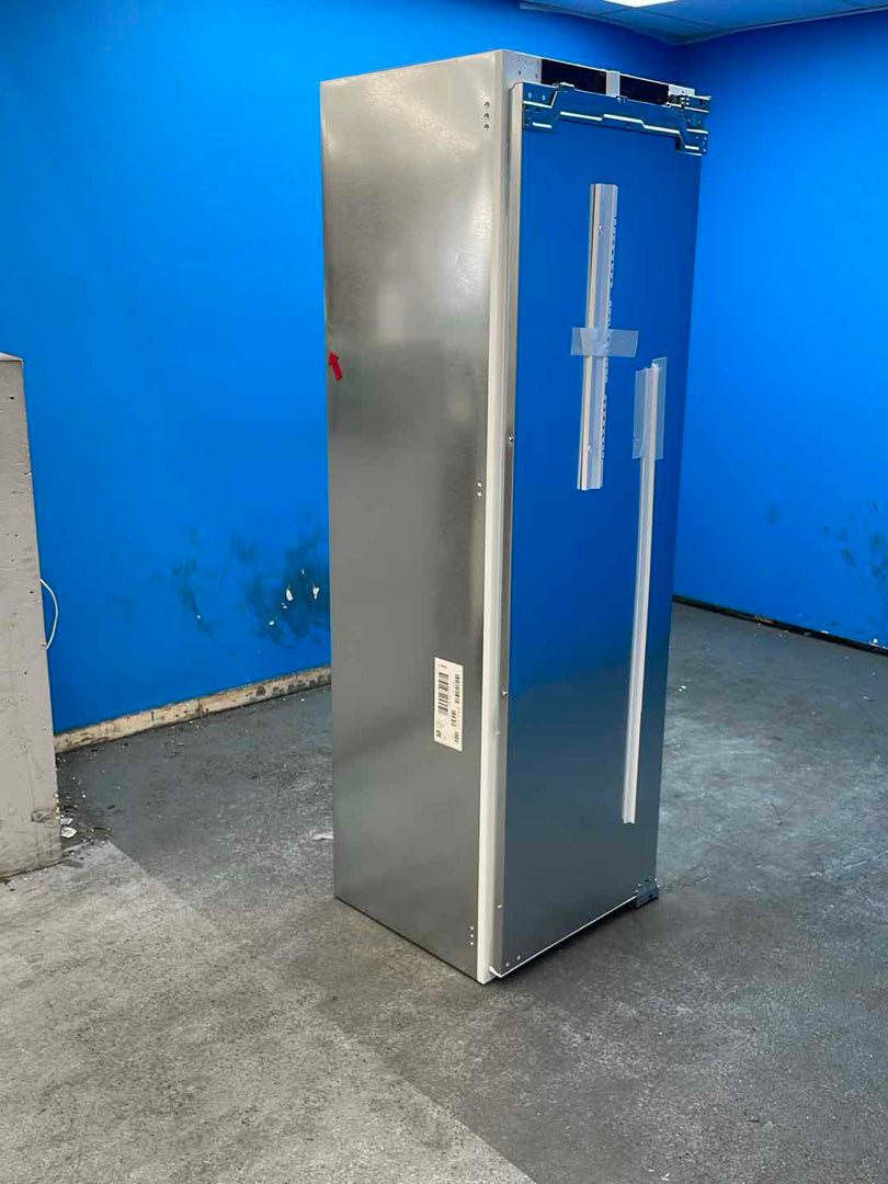 #GRC-159-118 - Bosch Series 6 KIR81ADD0G Integrated 310L Tall Larder Fridge