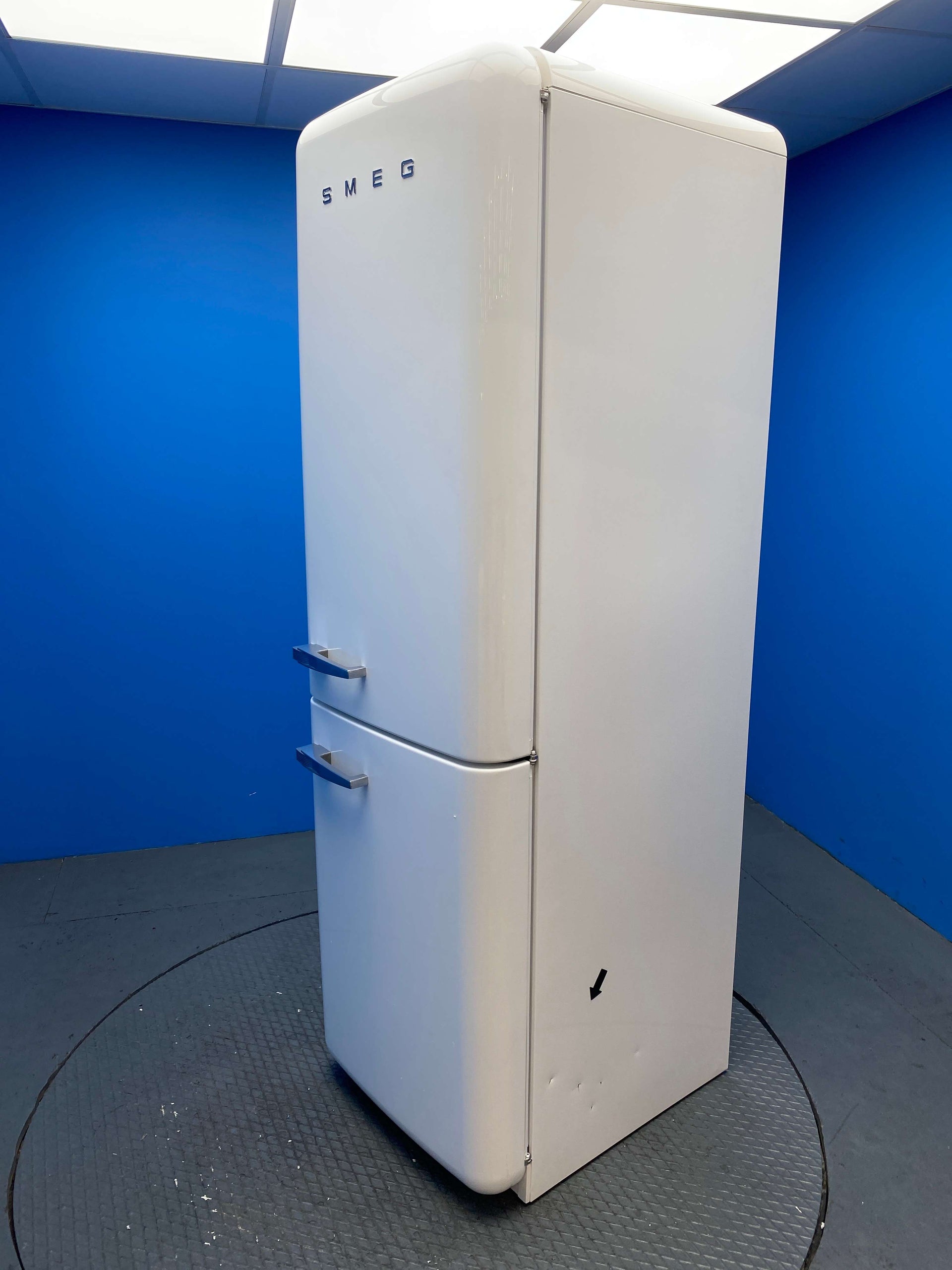 Smeg FAB32RWH5UK 50s Retro 331 Litre No Frost Fridge Freezer