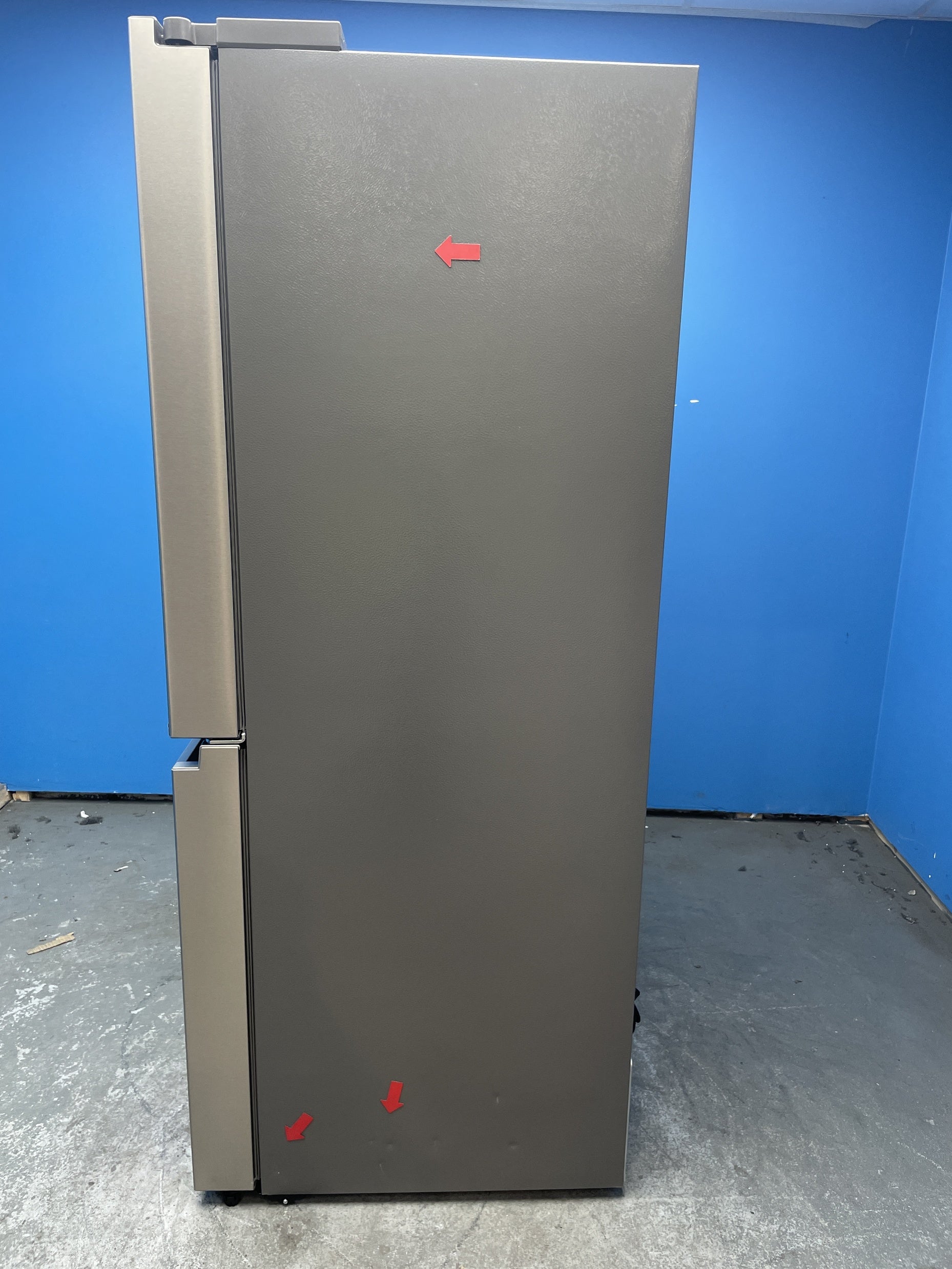 #GRC-157-801 - Hisense PureFlat RQ758N4SASE 609L American Style Fridge Freezer