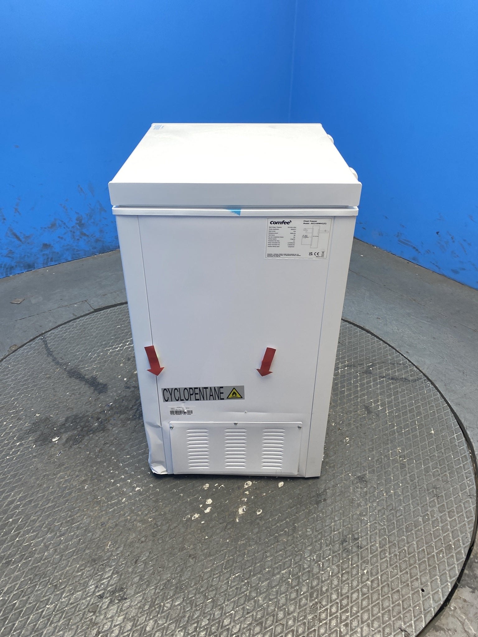 COMFEE' RCC100WH2E 99L Chest Freezer with Digital Control