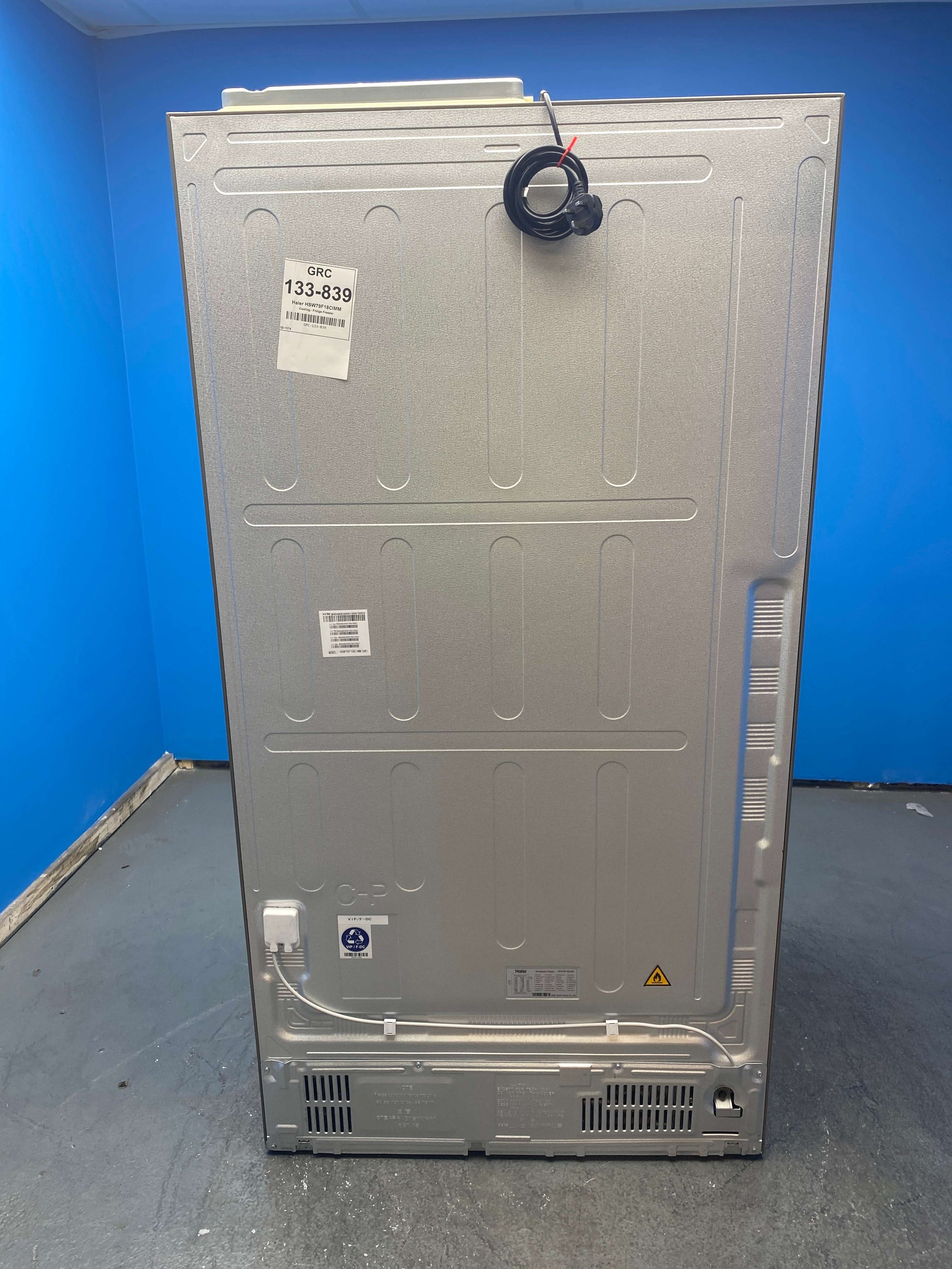 Haier Series 7 HSW79F18CIMM Plumbed American Fridge Freezer