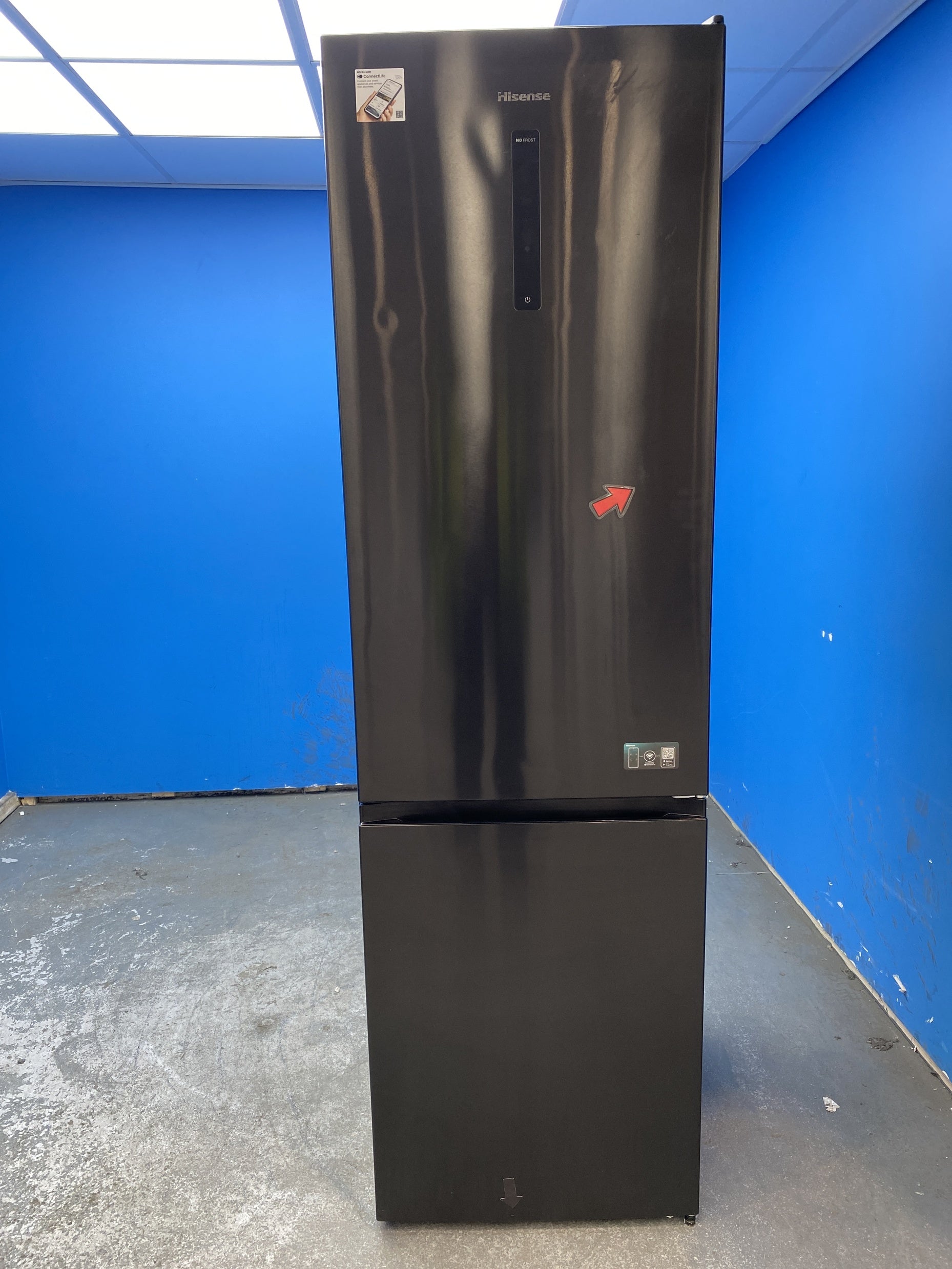 #GRC-143-635 - Hisense RB470N4SFCUK No Frost Comi Fridge Freezer