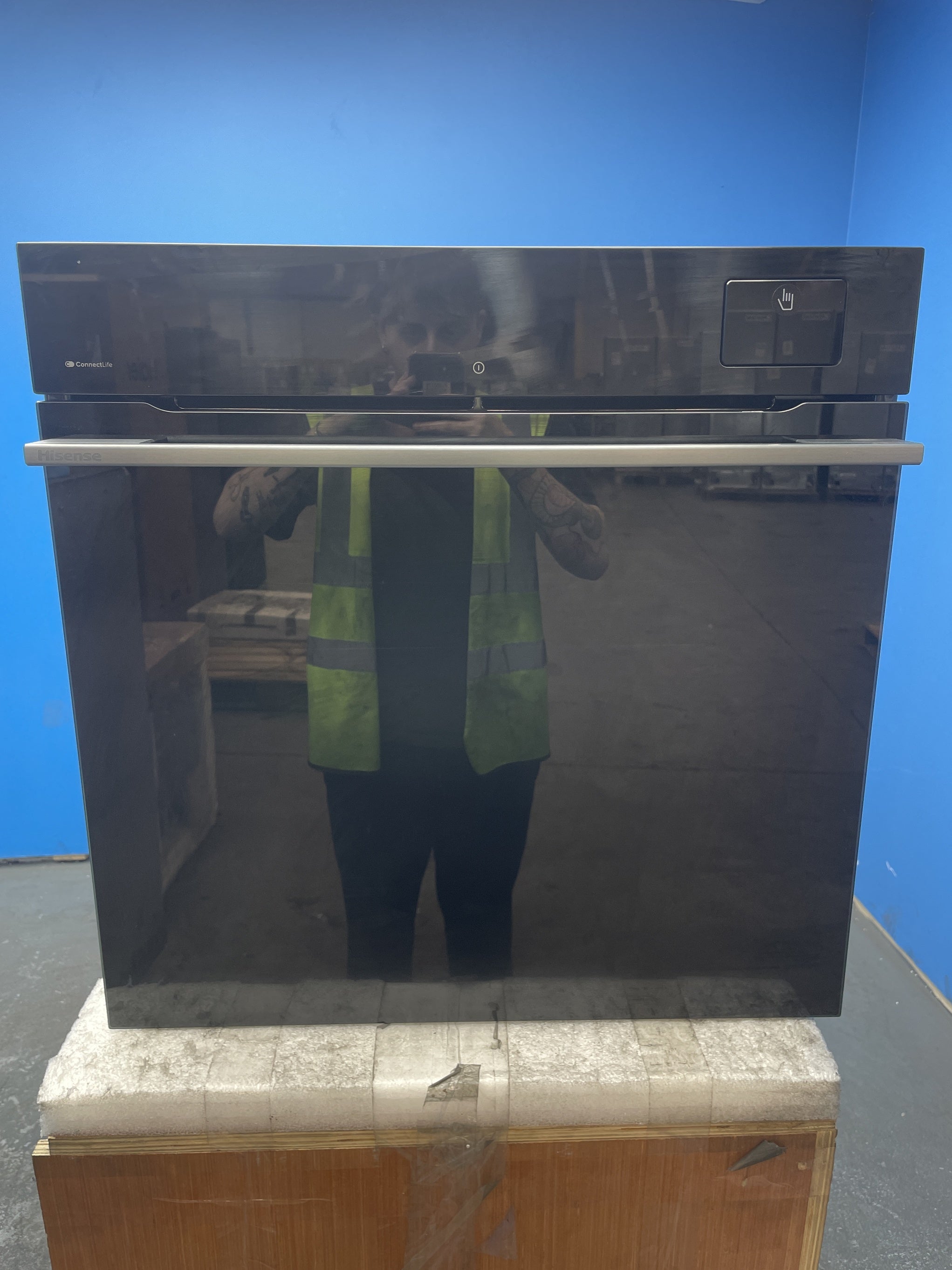 #GRC-163-222 - Hisense Hi8 BAS6PH8BUKWF BlackLine 77L Built-In Steam and Pyrolytic Oven