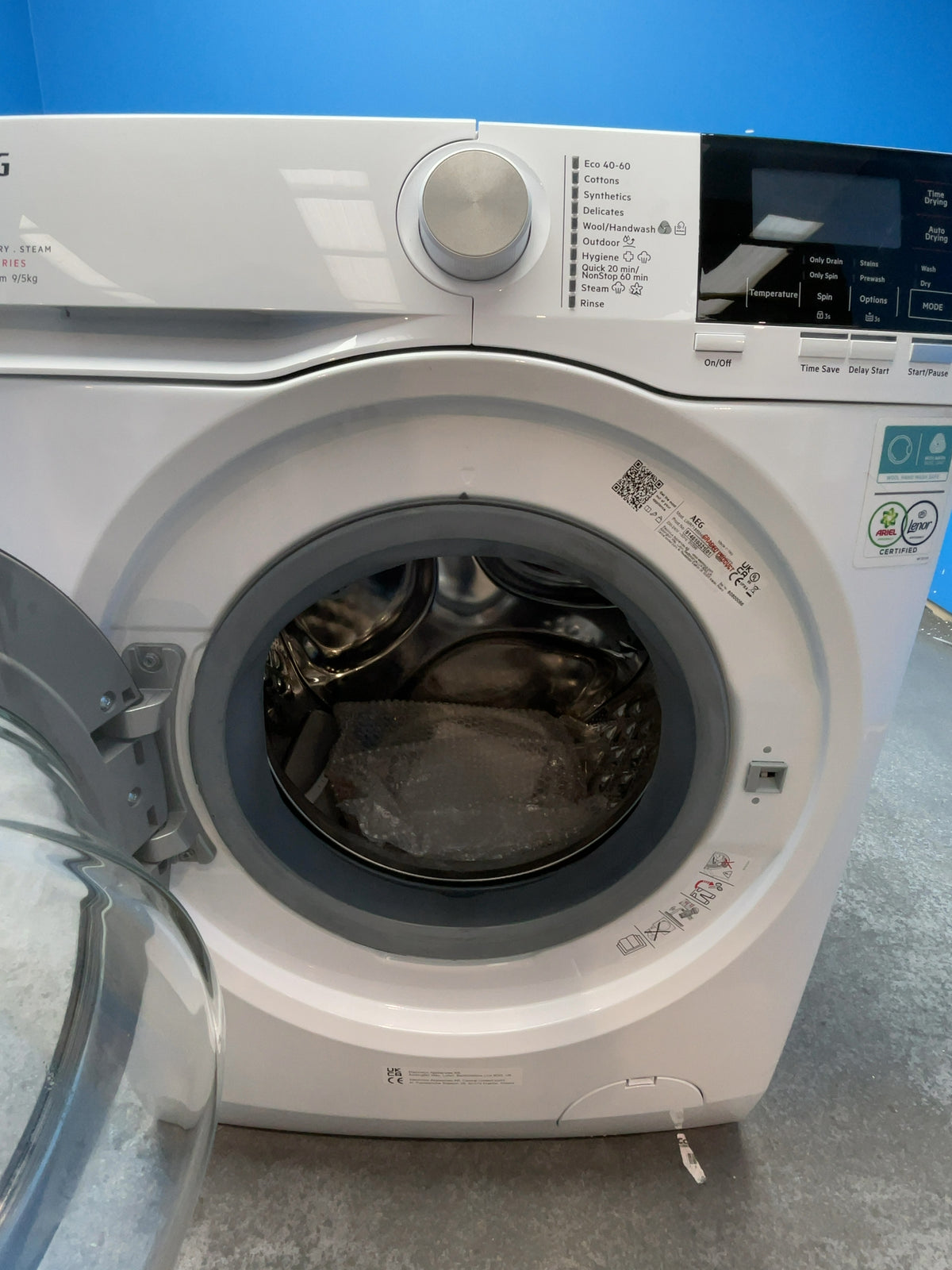 #GRC-155-972 - AEG 7000 Series Washer Dryer – 8kg Wash, 5kg Dry, 1400rpm, WiFi Connected, White