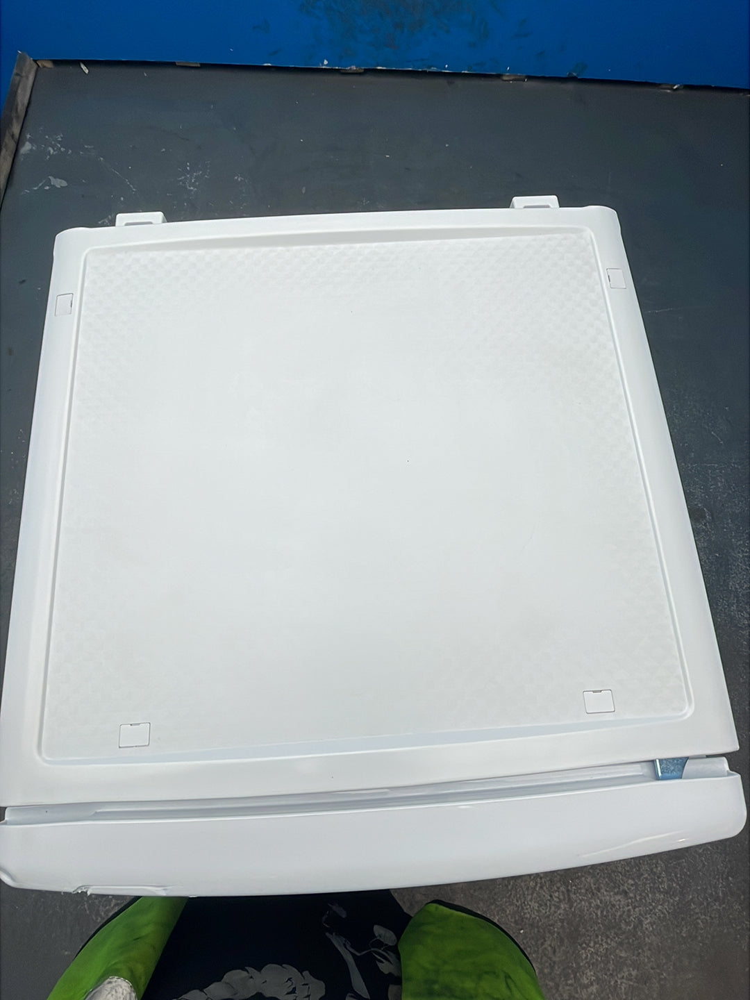 #GRC-163-014 - Candy 48cm Fridge Freezer – 117L, White, Manual Defrost