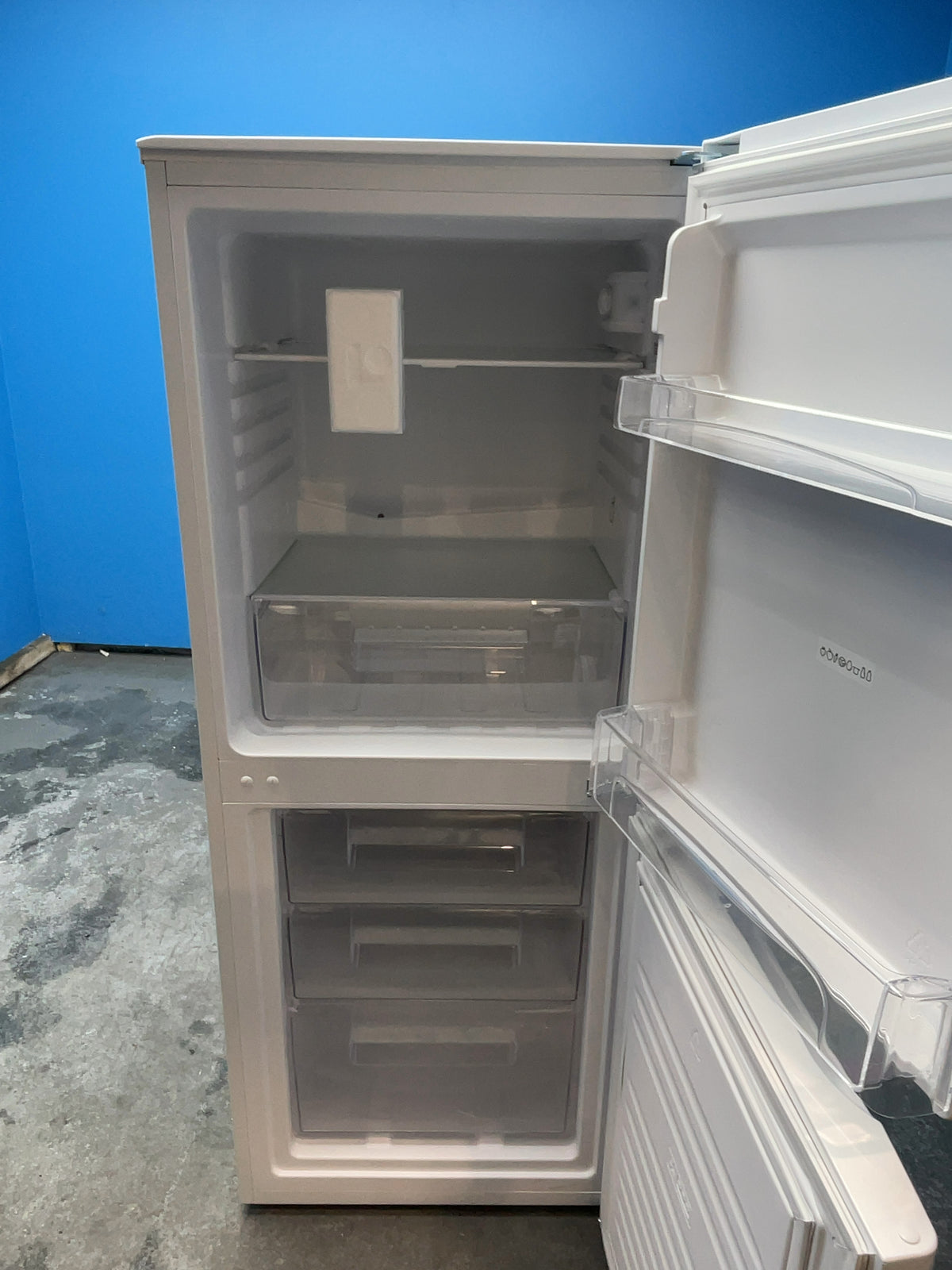 #GRC-163-020 - Candy 55cm Fridge Freezer – 185L, White, Static
