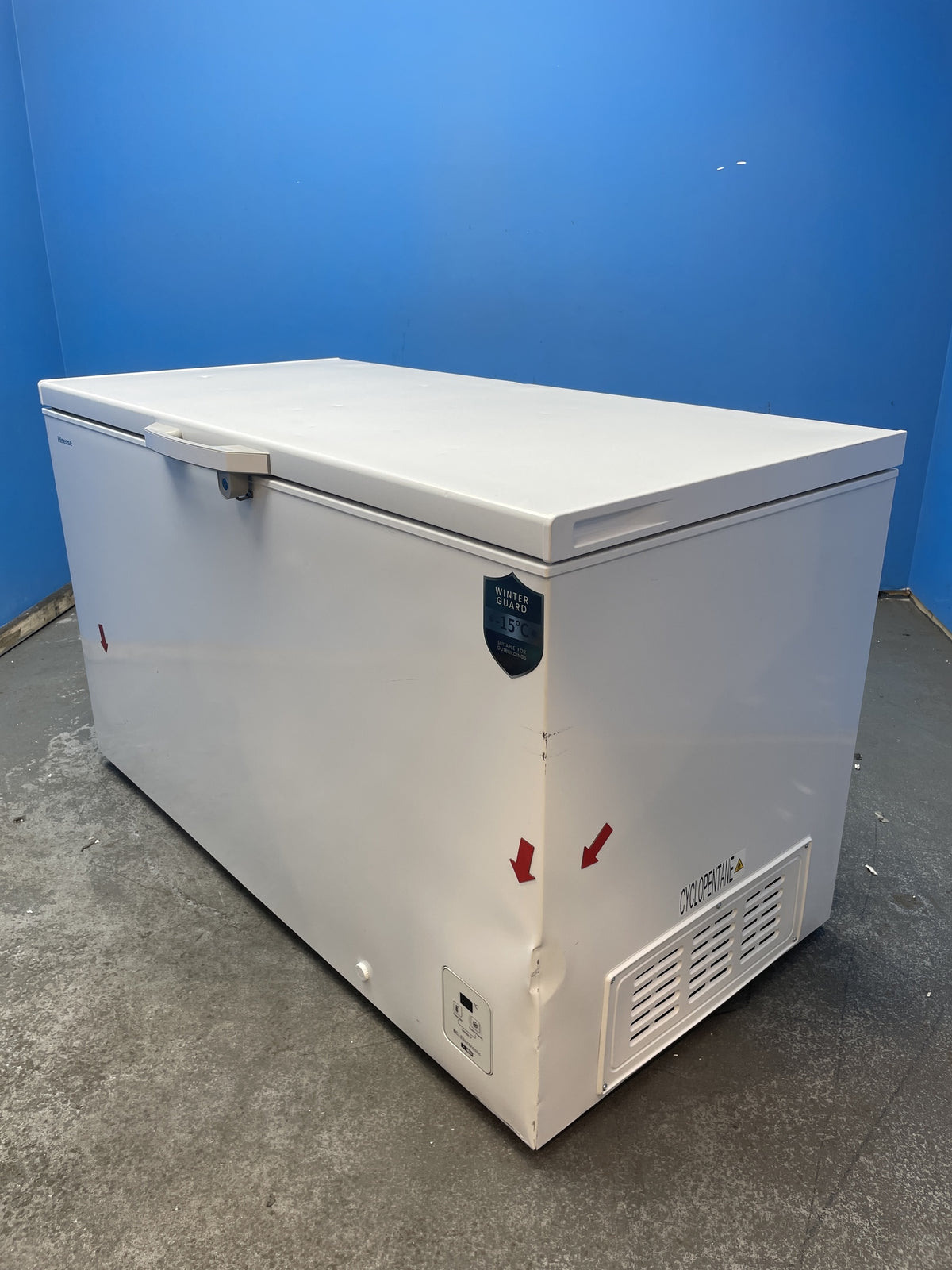 #GRC-163-150 - Hisense 372L Chest Freezer – Winter Guard, Hovering Door, White