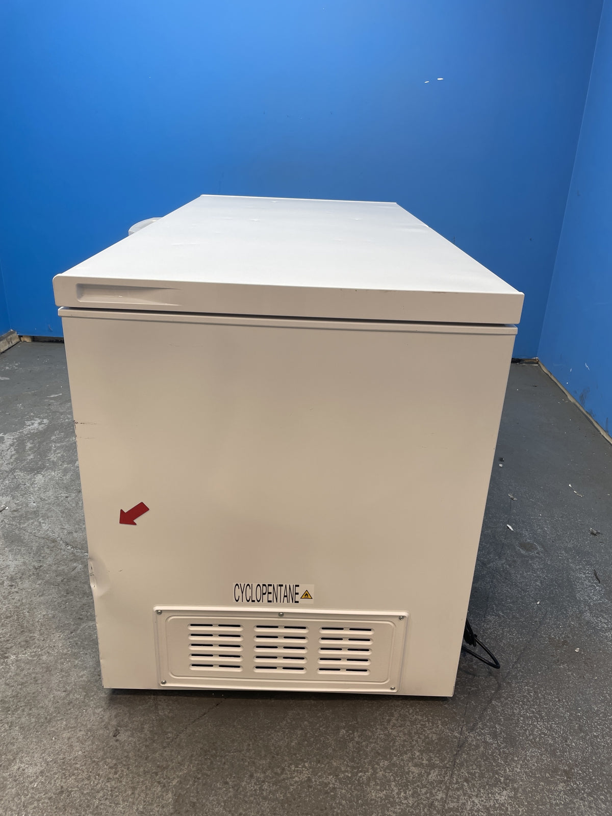 #GRC-163-150 - Hisense 372L Chest Freezer – Winter Guard, Hovering Door, White