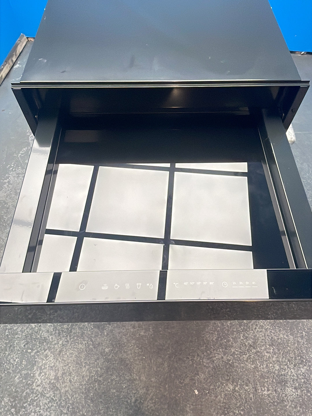 #GRC-163-597 - Hisense Built-In Warming Drawer – 20L Capacity, Touch Control, Defrost