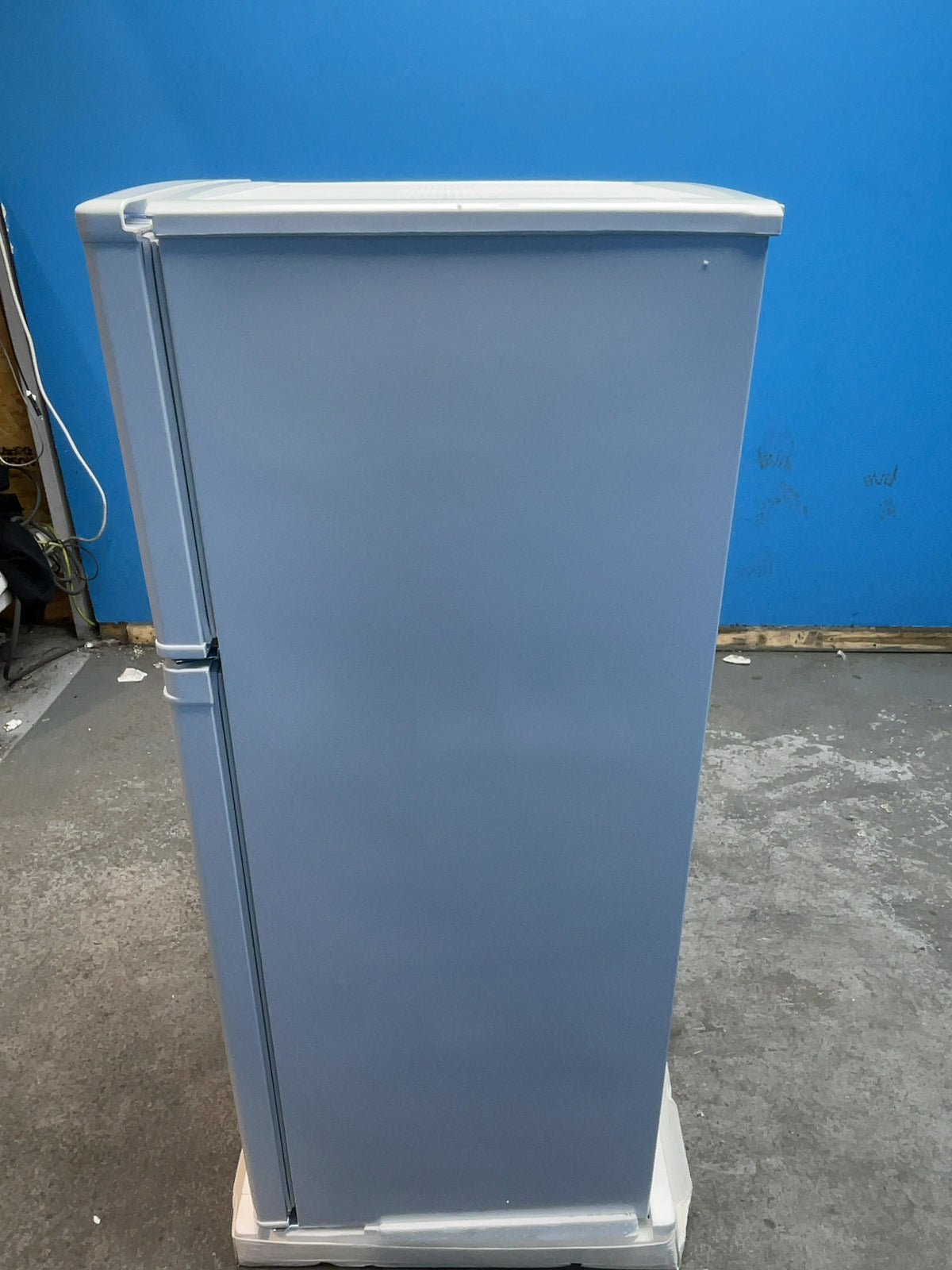 #GRC-163-957 - Candy 48cm Fridge Freezer – 117L, White, Manual Defrost