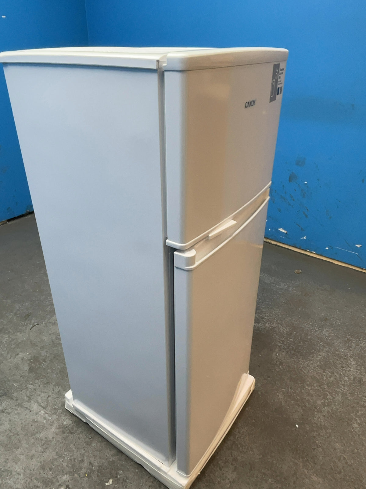 #GRC-163-957 - Candy 48cm Fridge Freezer – 117L, White, Manual Defrost