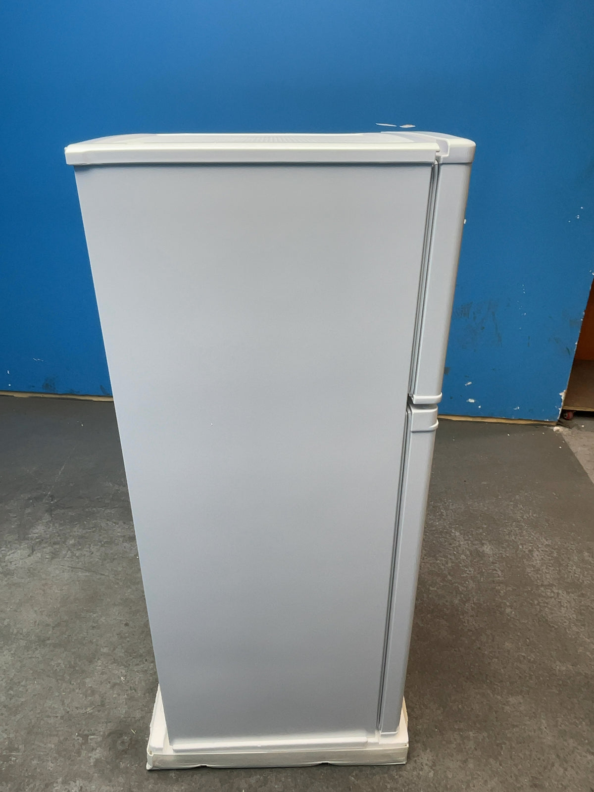#GRC-163-958 - Candy 48cm Fridge Freezer – 117L, White, Manual Defrost