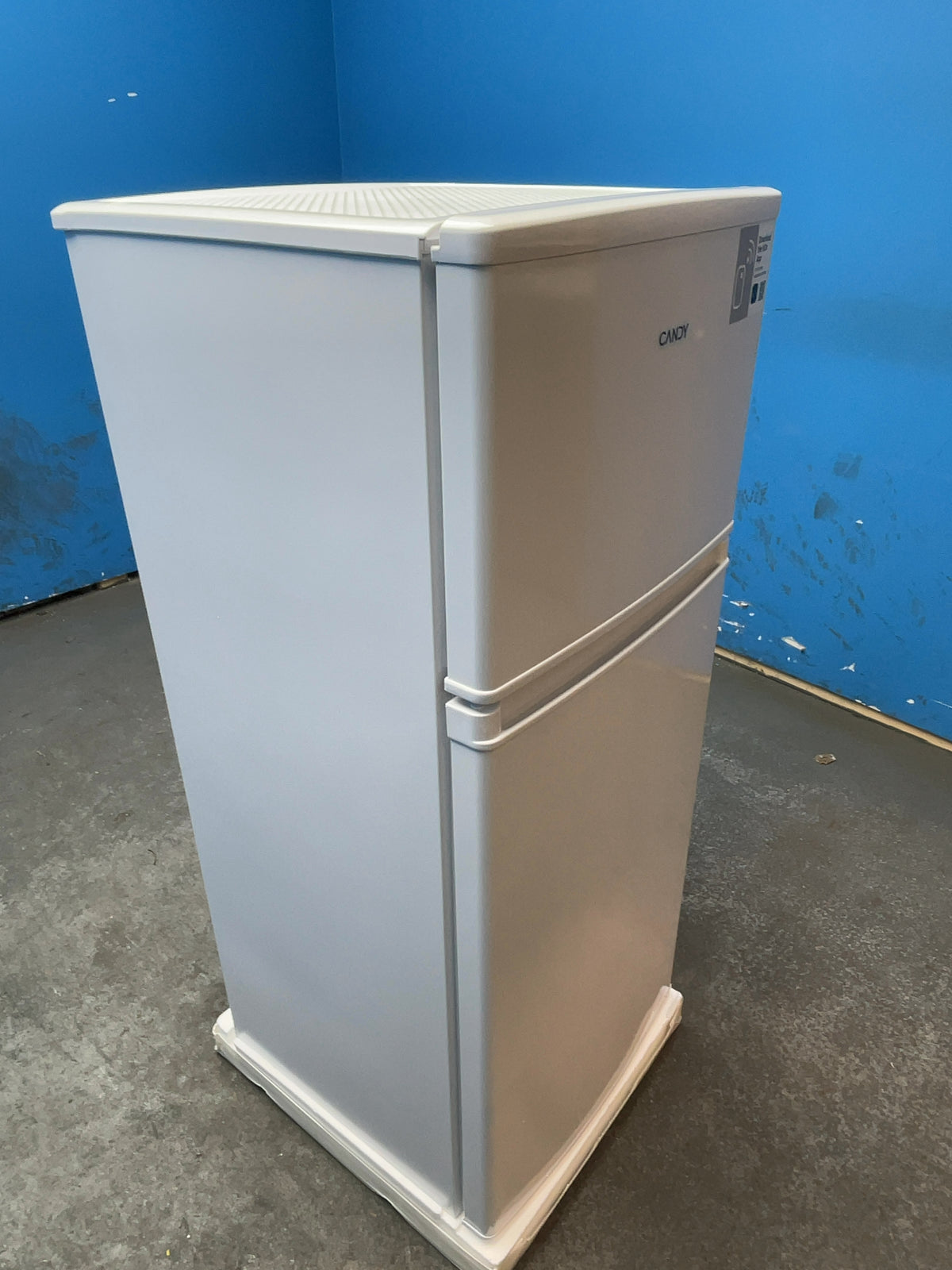 #GRC-163-958 - Candy 48cm Fridge Freezer – 117L, White, Manual Defrost