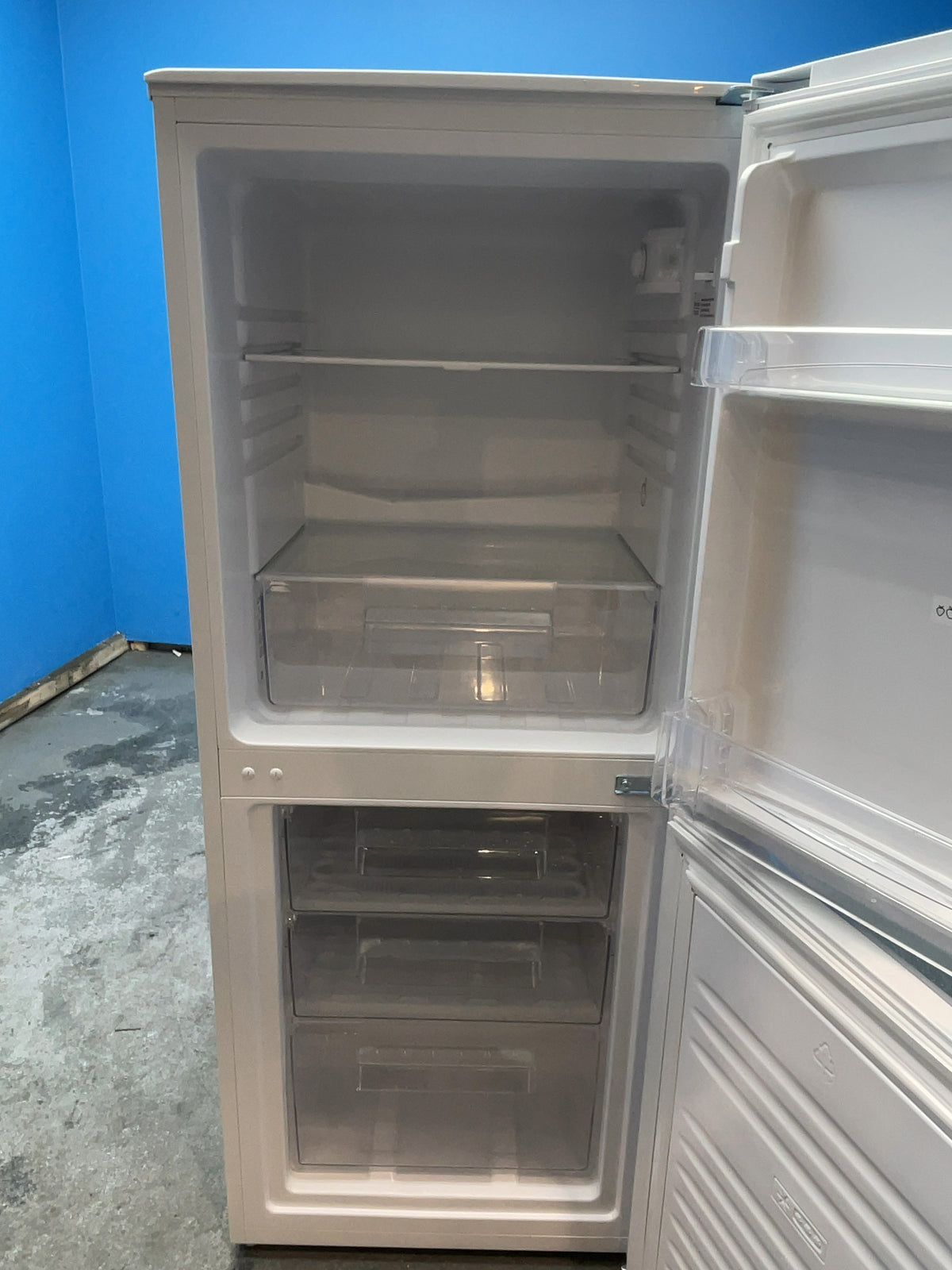 #GRC-163-962 - Candy 55cm Fridge Freezer – 185L, White, Static
