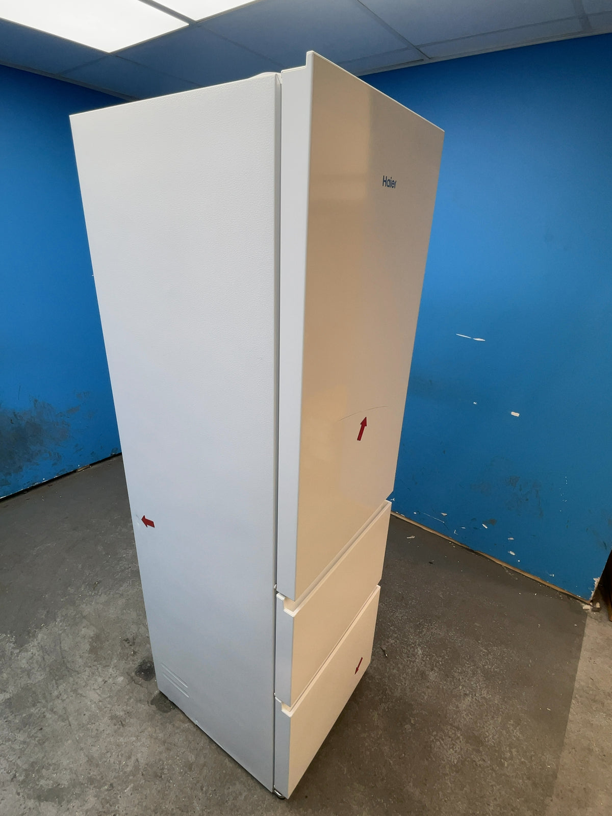 #GRC-163-974 - Haier 54.5cm 60/40 Fridge Freezer – 303L, White, Total No Frost, Smart WiFi
