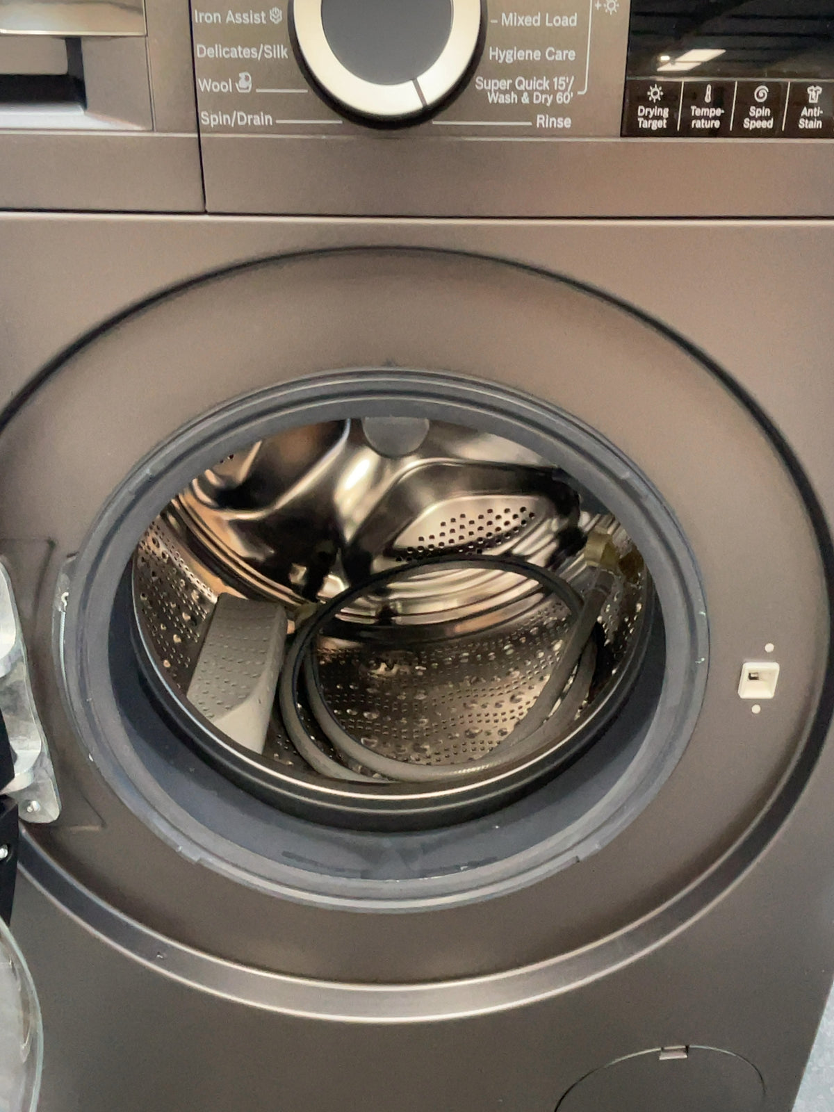 #GRC-164-014 - Bosch Series 6 10.5kg/6kg Washer Dryer – 1400rpm, Iron Assist, Graphite