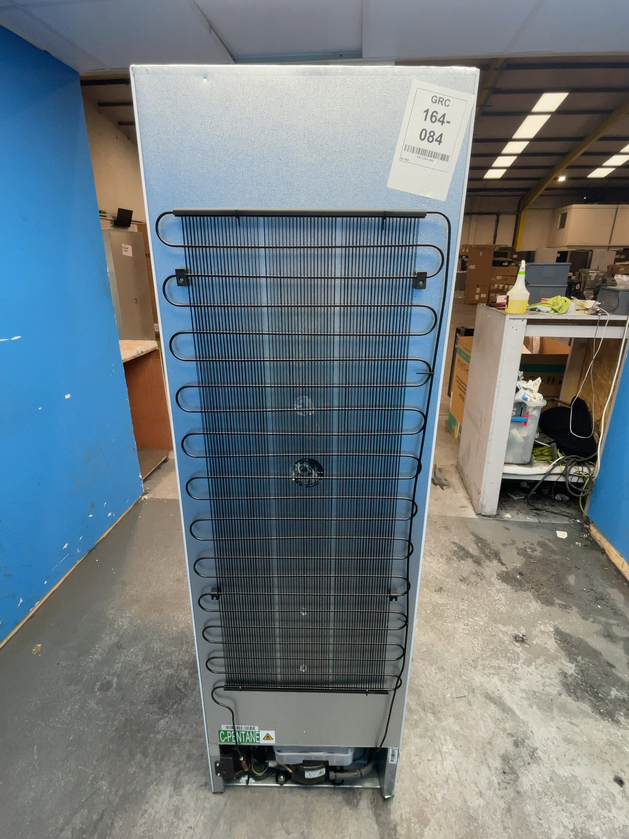 #GRC-164-084 - Hoover 54cm Integrated Tall Larder Fridge – 316L Capacity, 6 Adjustable Shelves