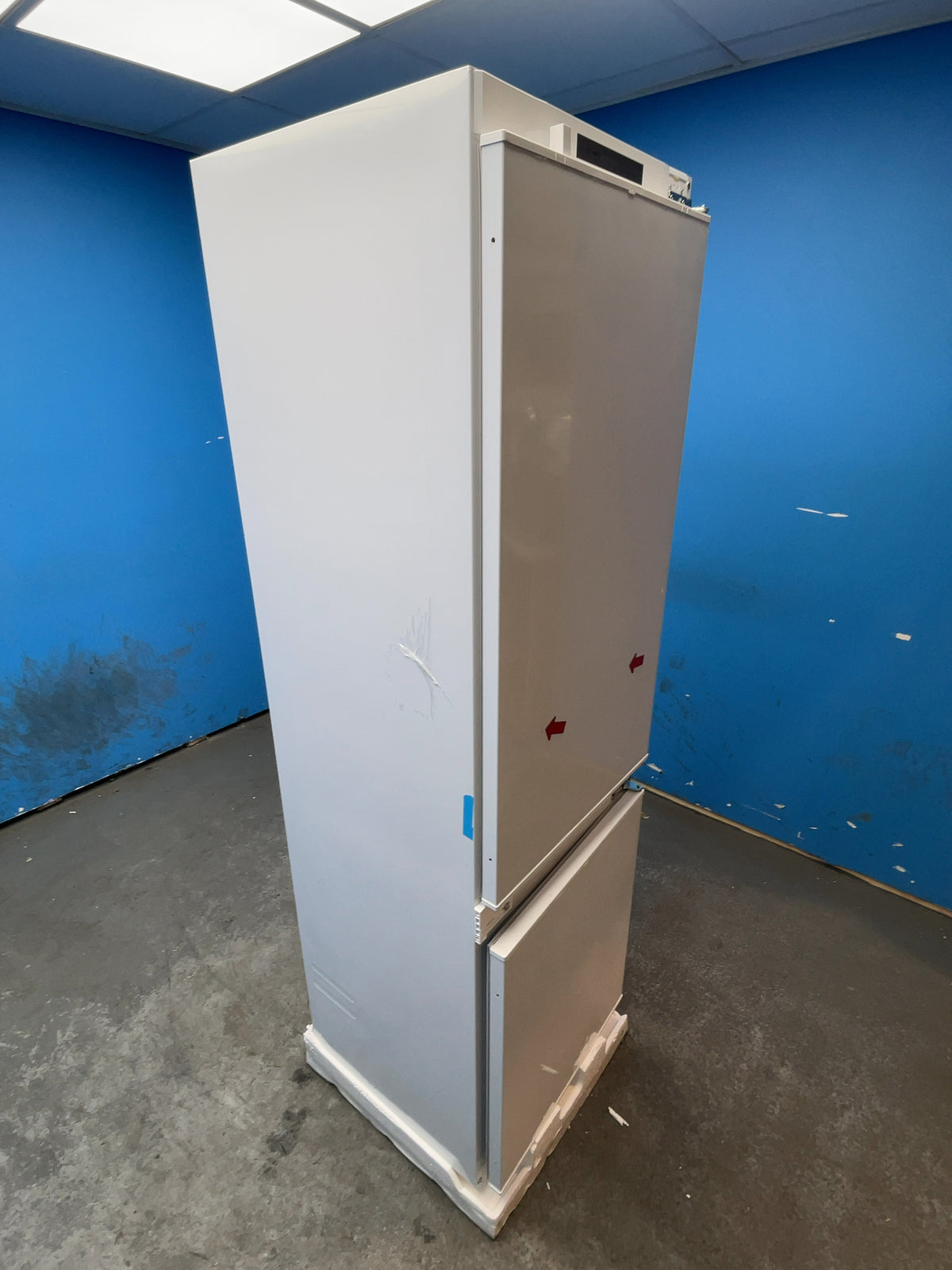 #GRC-164-091 - Haier Integrated 70/30 Fridge Freezer – 248L Capacity, Total No Frost, White