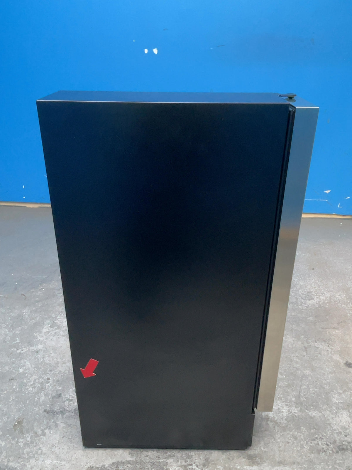 #GRC-164-100 - Hoover H-Wine 300 7 Bottle Slim Wine Cooler – hOn App, Vivino Integration