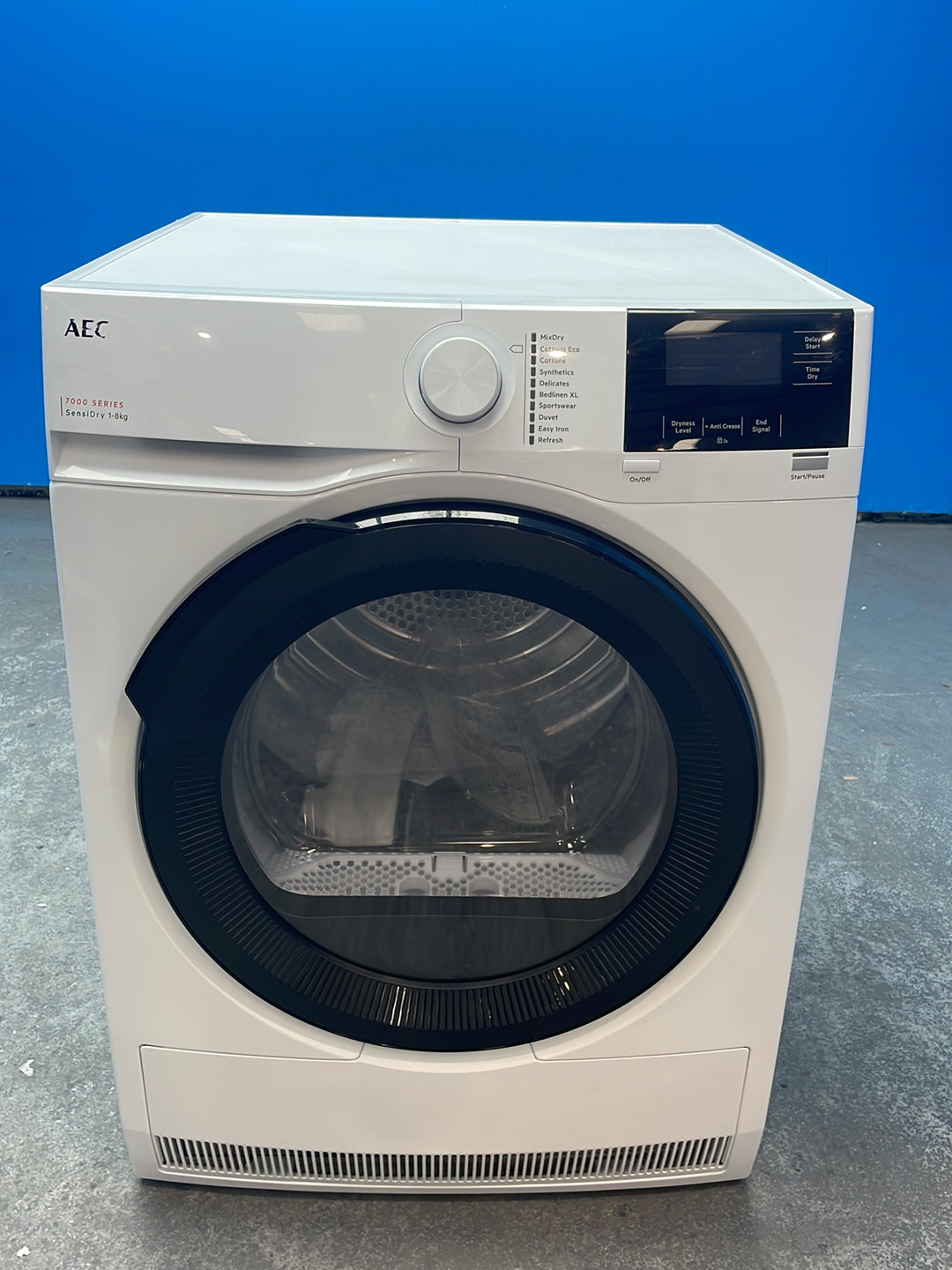 #GRC-164-158 - AEG 7000 Series 8kg Heat Pump Tumble Dryer – White, E Energy Rating