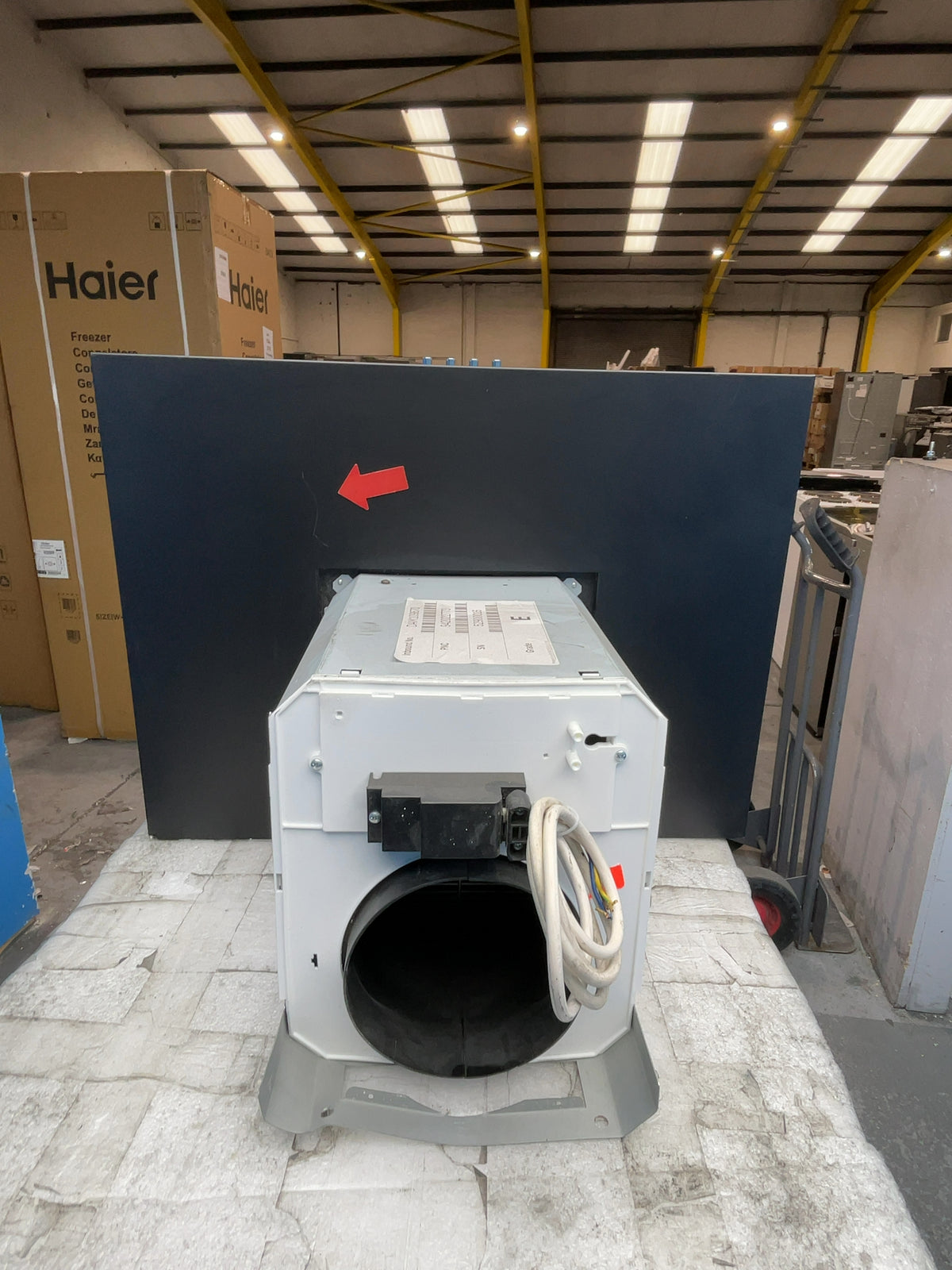 #GRC-164-178 - AEG 6000 ExtractionTech 60cm Chimney Cooker Hood – 600m³/h Extraction Rate, Pure Illumination LED, Black