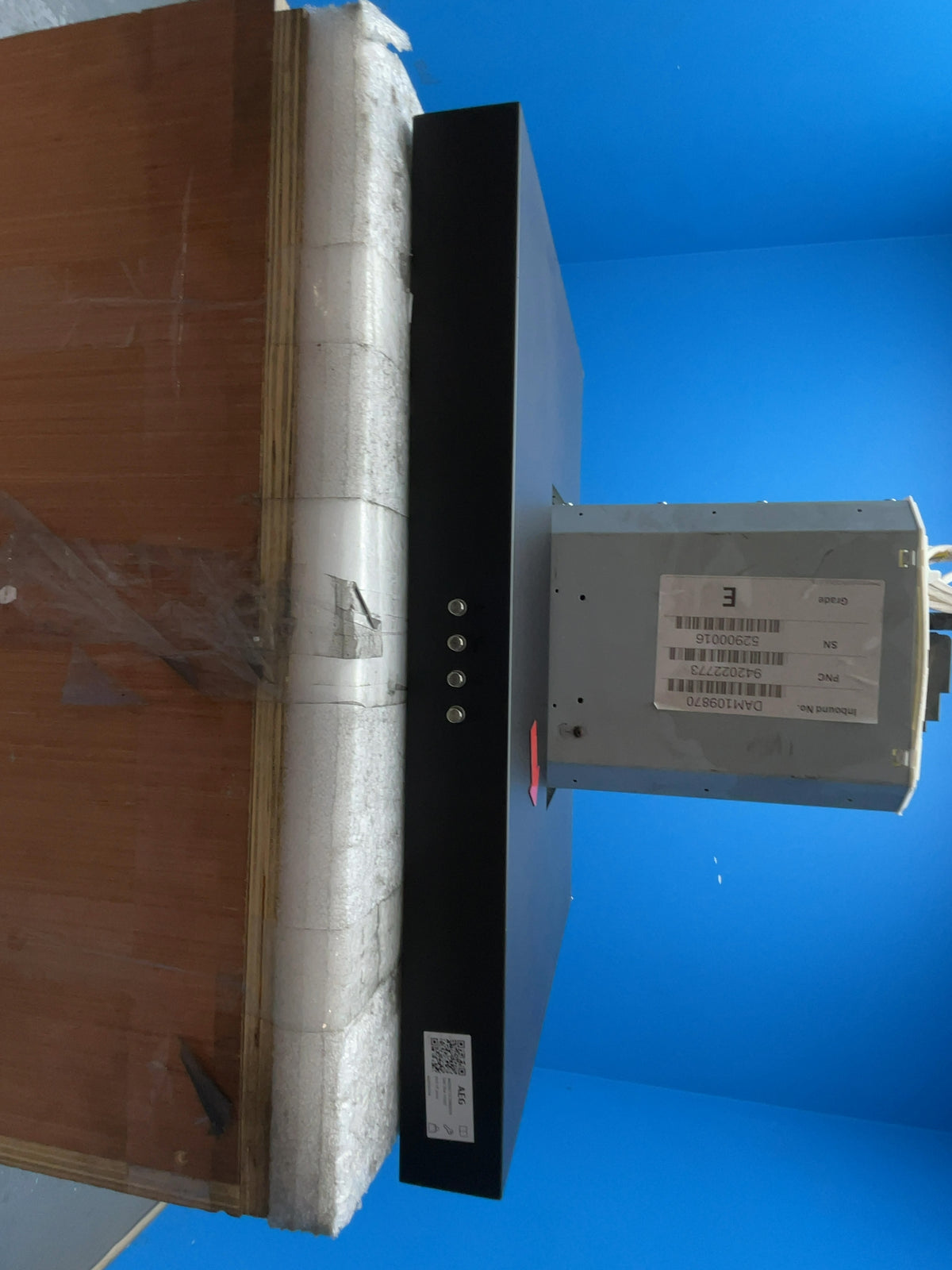 #GRC-164-178 - AEG 6000 ExtractionTech 60cm Chimney Cooker Hood – 600m³/h Extraction Rate, Pure Illumination LED, Black