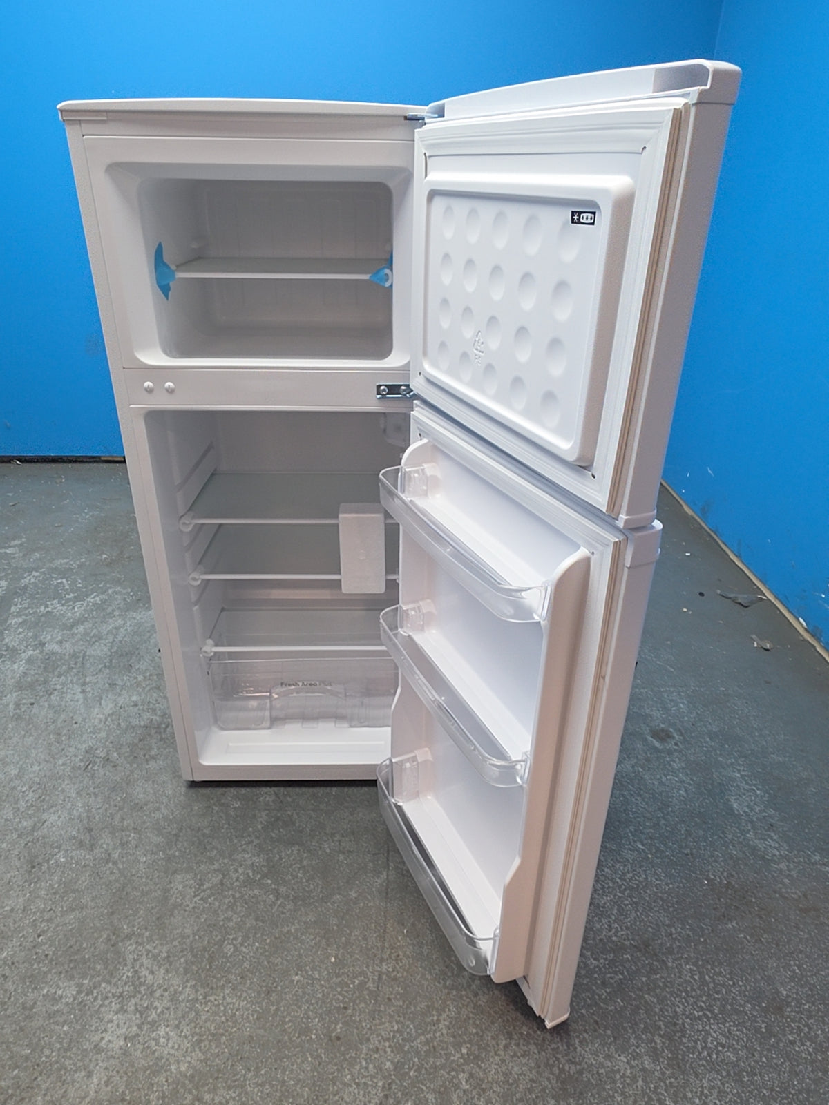 #GRC-164-268 - Candy 48cm Fridge Freezer – 117L, White, Manual Defrost
