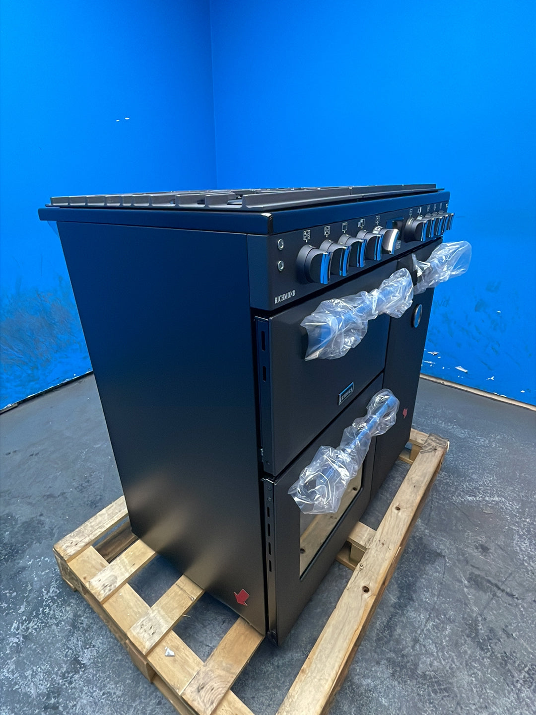 #GRC-164-312 - Stoves Richmond 90cm Dual Fuel Range Cooker – 174L, 3 Ovens, SteamCleanse