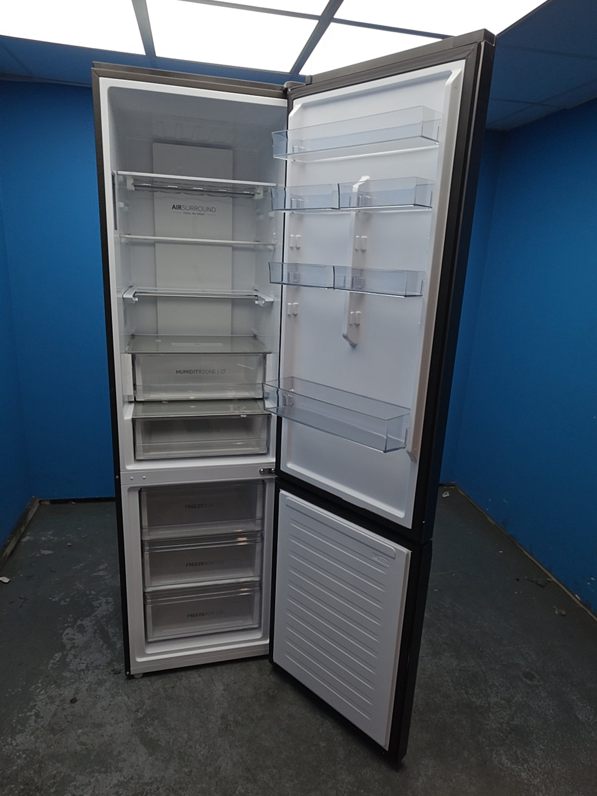 #GRC-164-558 - Haier 59.5cm 70/30 Fridge Freezer – 409L, Dark Inox, Total No Frost, Smart WiFi