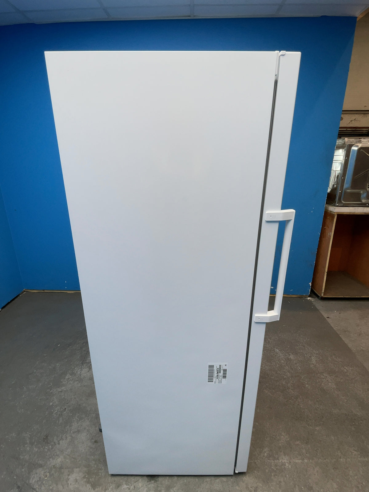 #GRC-164-719 - Bosch GSN29VWEVG Series 4 Tall Upright Freezer – 200L Capacity, NoFrost, SuperFreezing, BigBox Drawer, White